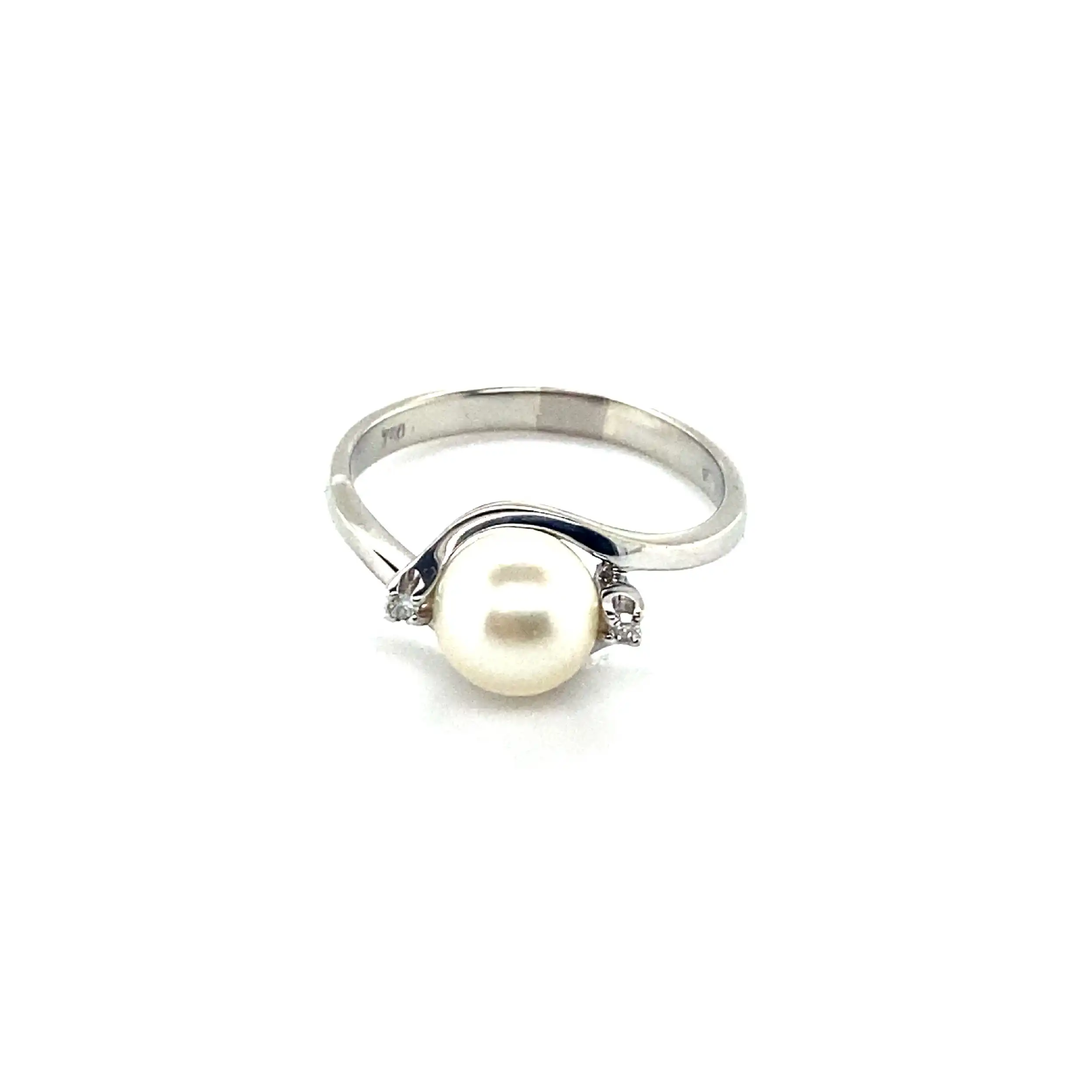 Ring Weißgold mit Perle und Diamanten Ring Weißgold mit Perle und Diamanten
