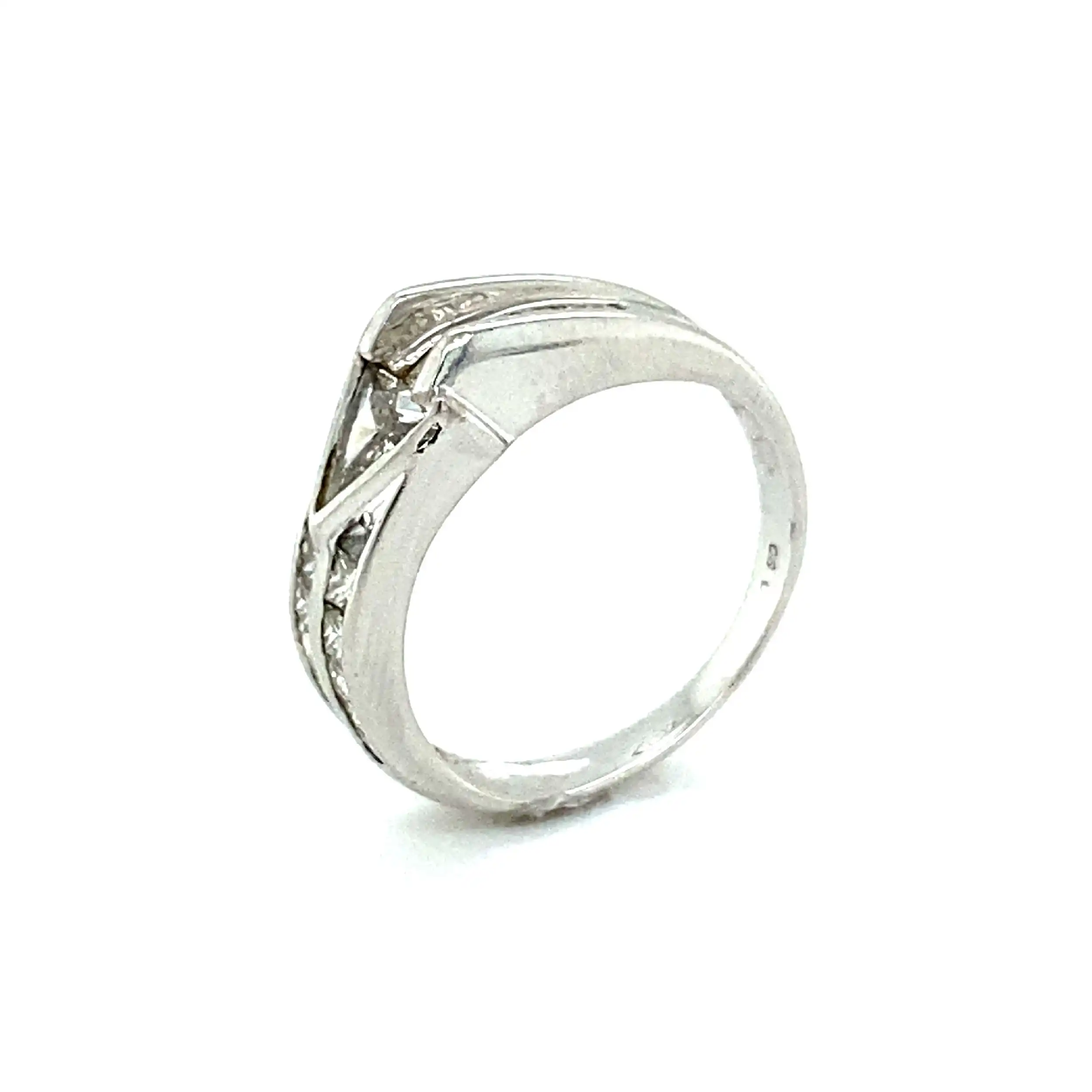 Ring Weißgold mit Diamanten, graviert mit 0,90ct Ring Weißgold mit Diamanten, graviert mit 0,90ct