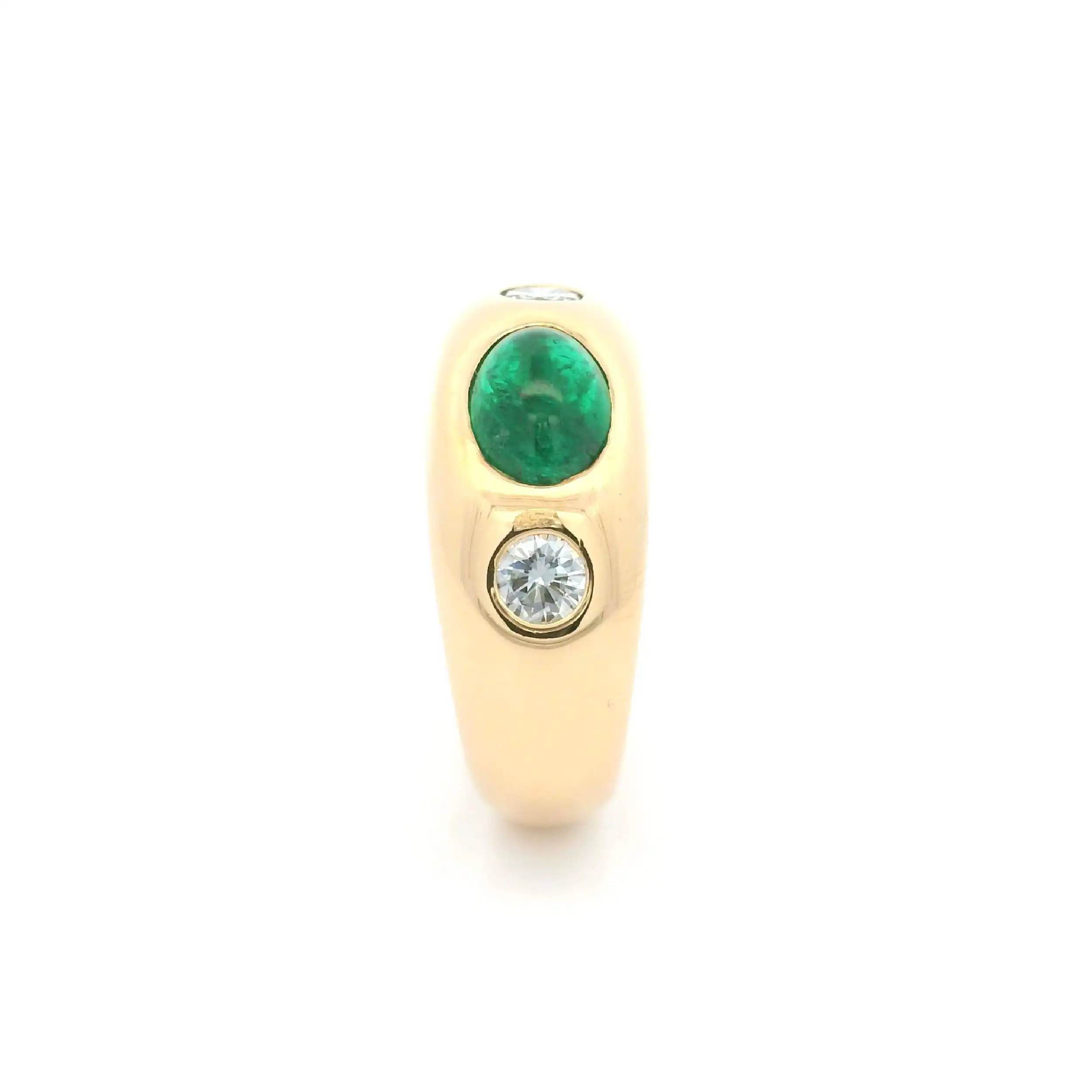 Ring Gelbgold mit Smaragd Cabochon und 2 Brillanten Ring Gelbgold mit Smaragd Cabochon und 2 Brillanten