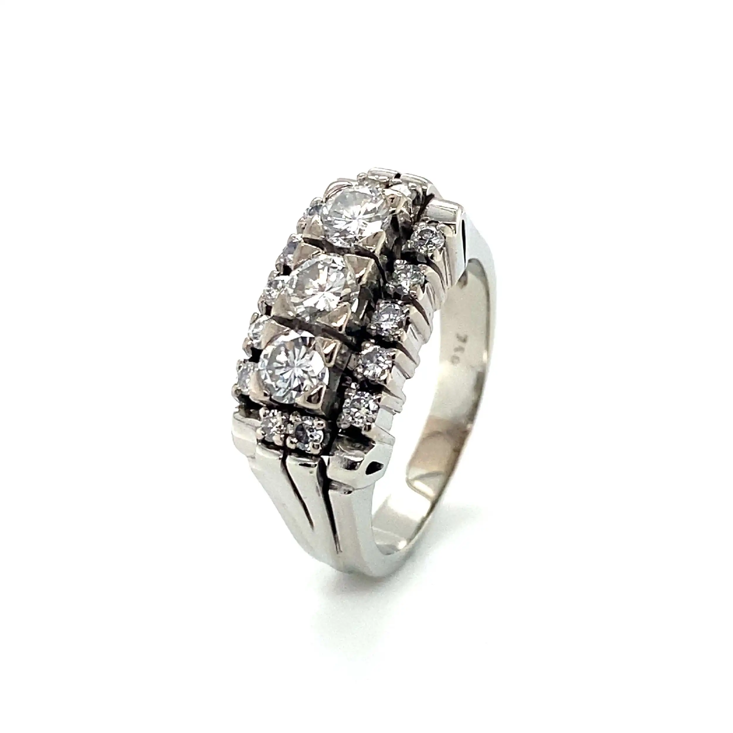 Ring Weißgold mit 17 Brillanten Ring Weißgold mit 17 Brillanten