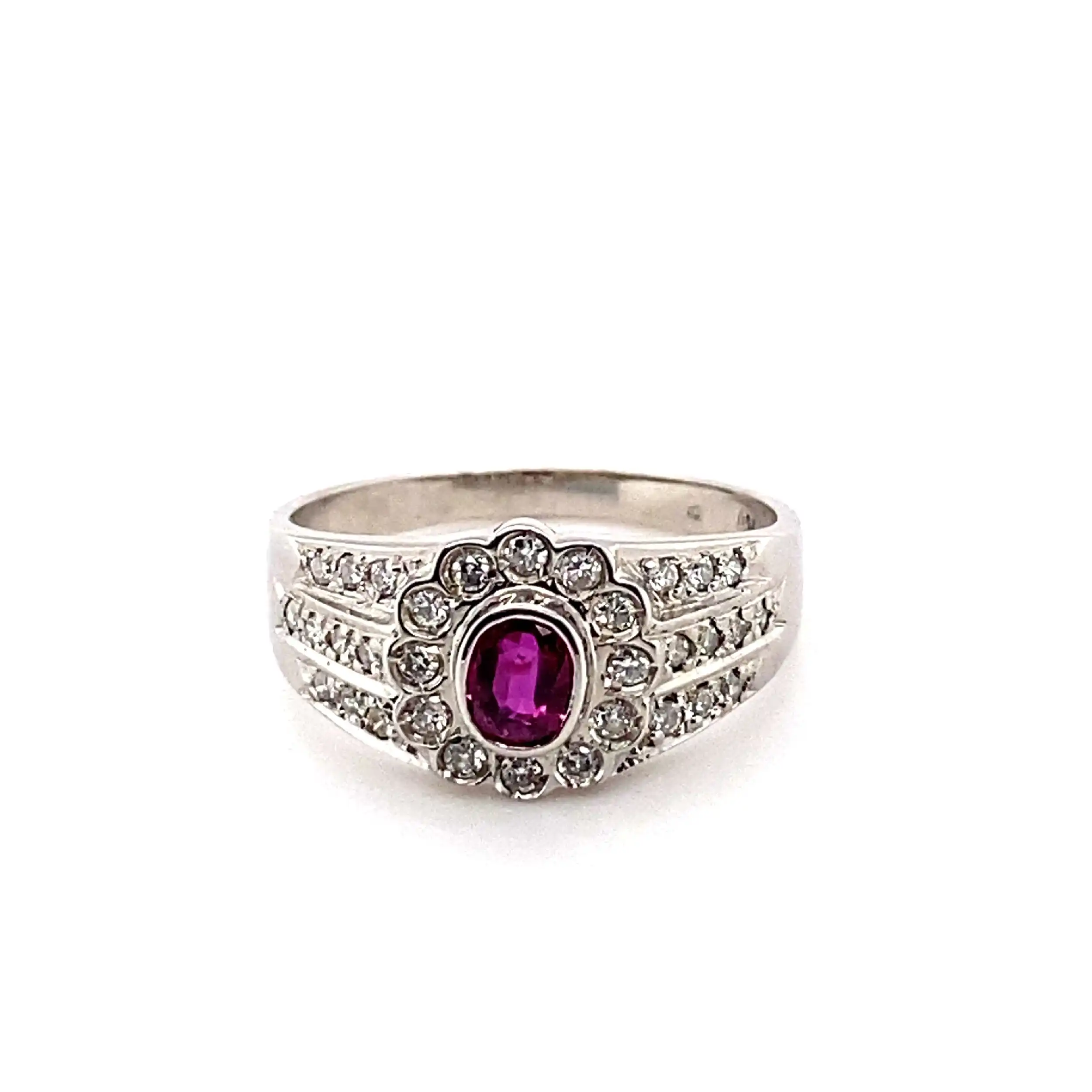 Ring Weißgold mit Rubin und Brillanten Ring Weißgold mit Rubin und Brillanten