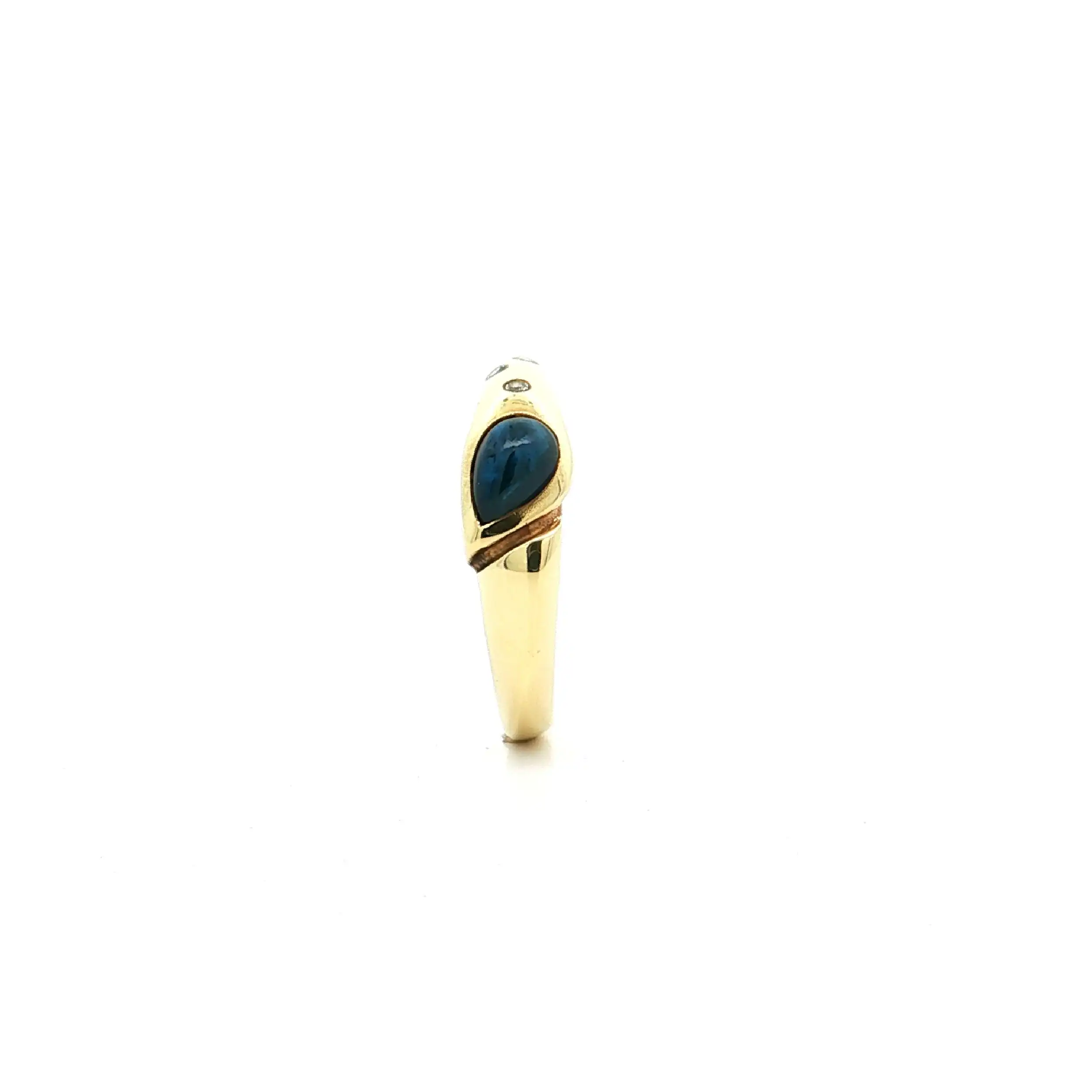 Ring Gelbgold mit Saphir Cabochon & Diamanten, graviert mit 0,023ct.