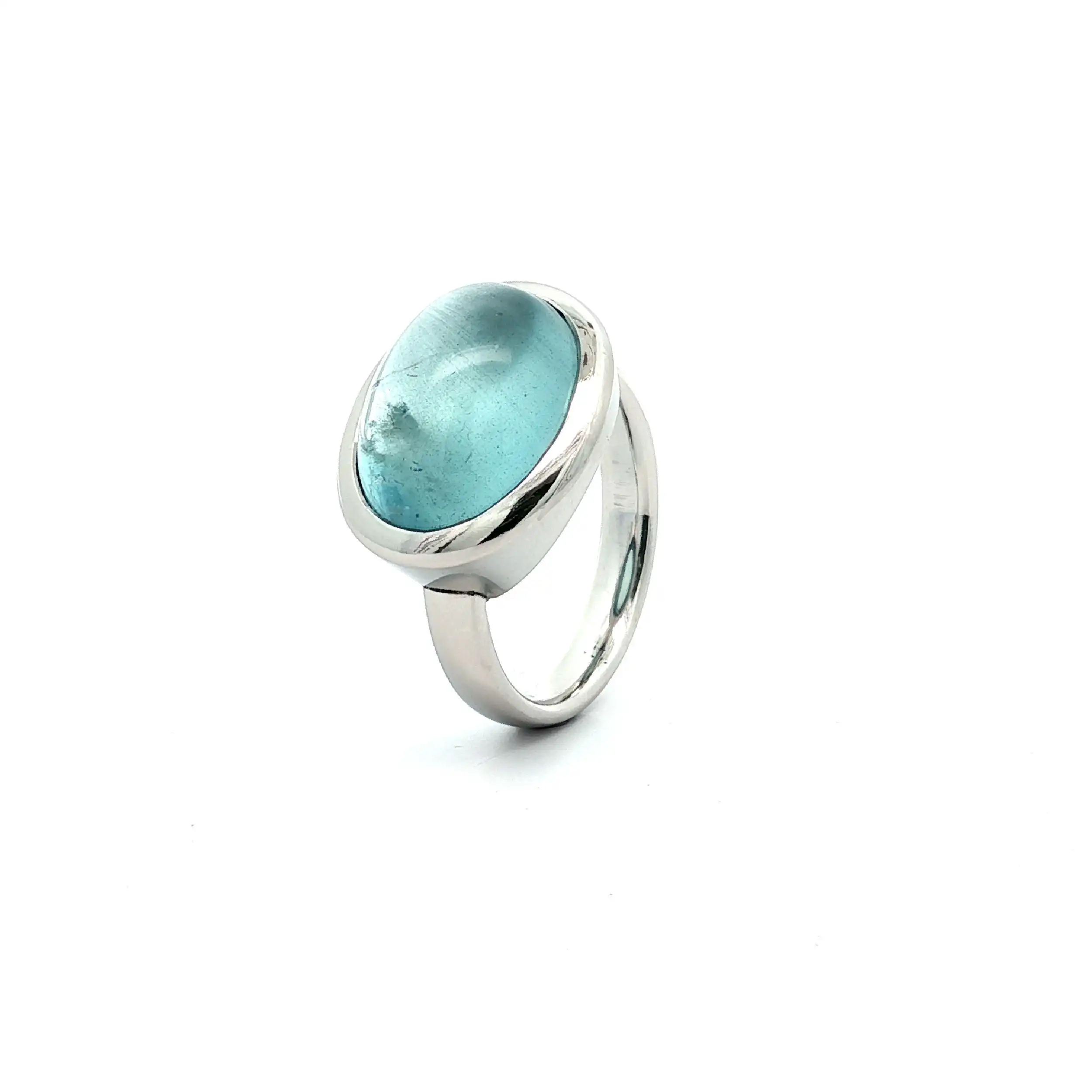 Ring Weißgold mit Aquamarin-Cabochon