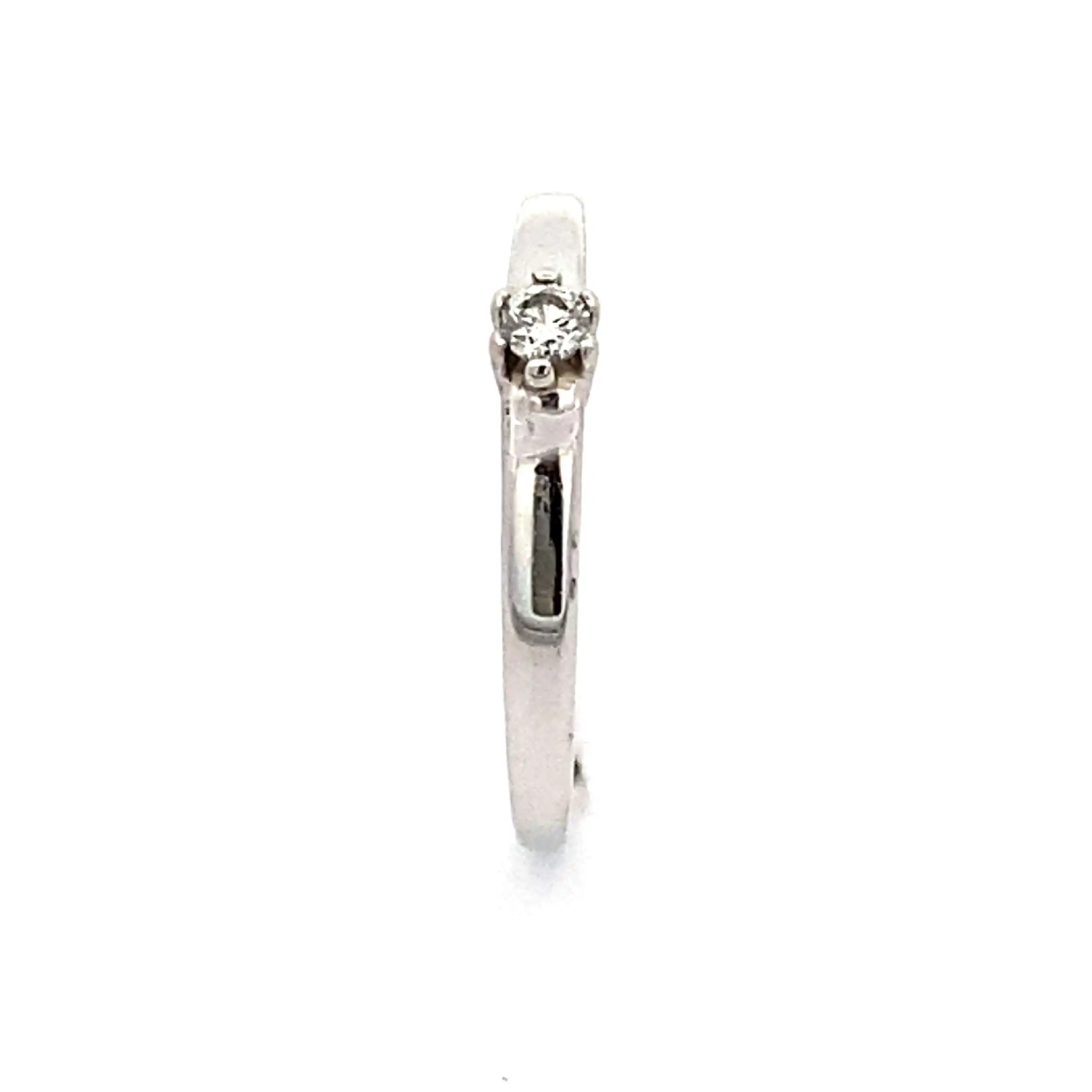 Ring Weißgold "Christ" mit Brillant Solitär, graviert mit 0,08ct Ring Weißgold "Christ" mit Brillant Solitär, graviert mit 0,08ct