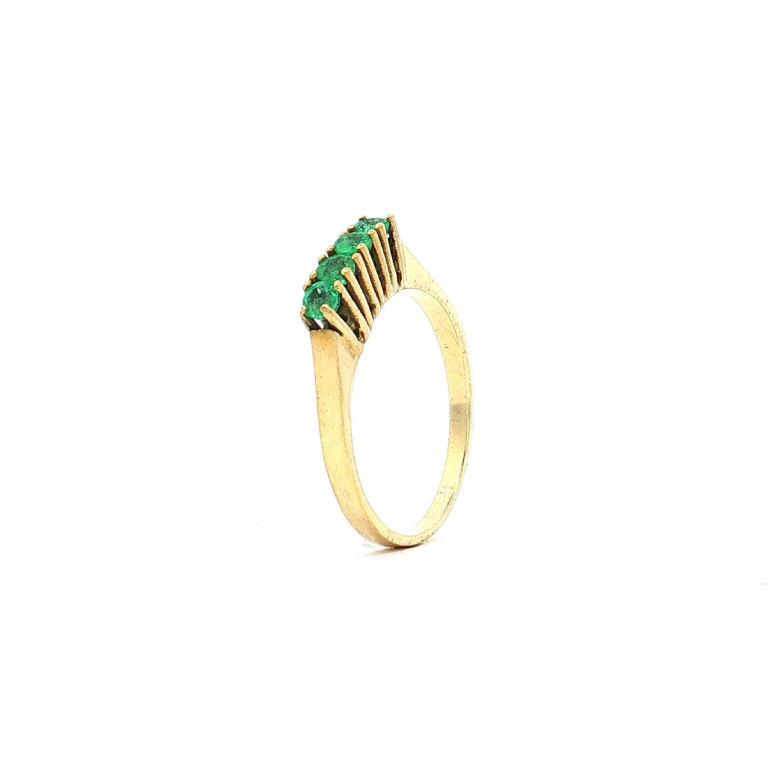 Ring Gelbgold mit grünen Steinen