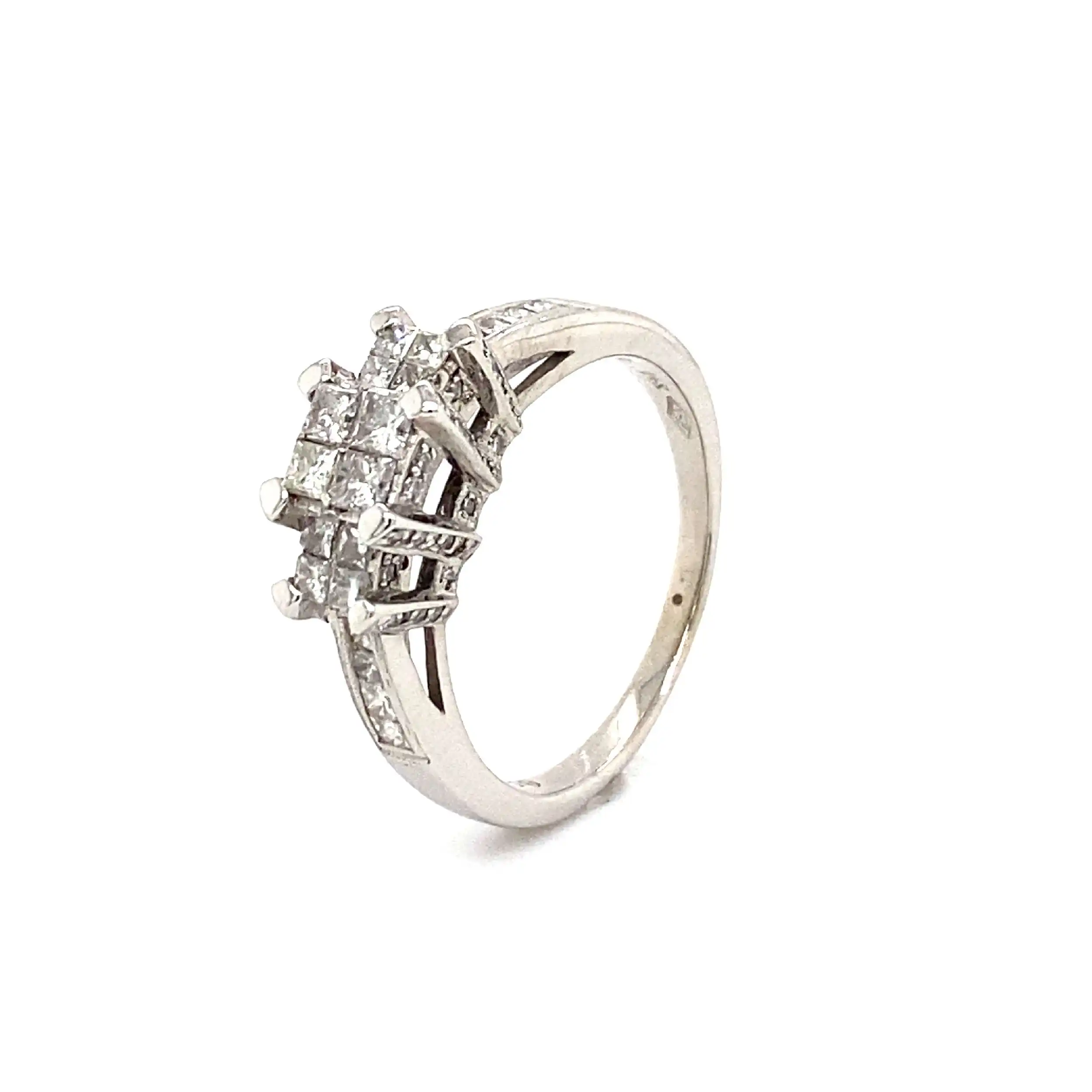 Ring Weißgold mit Carrée-Brillanten, graviert mit 0,95ct.