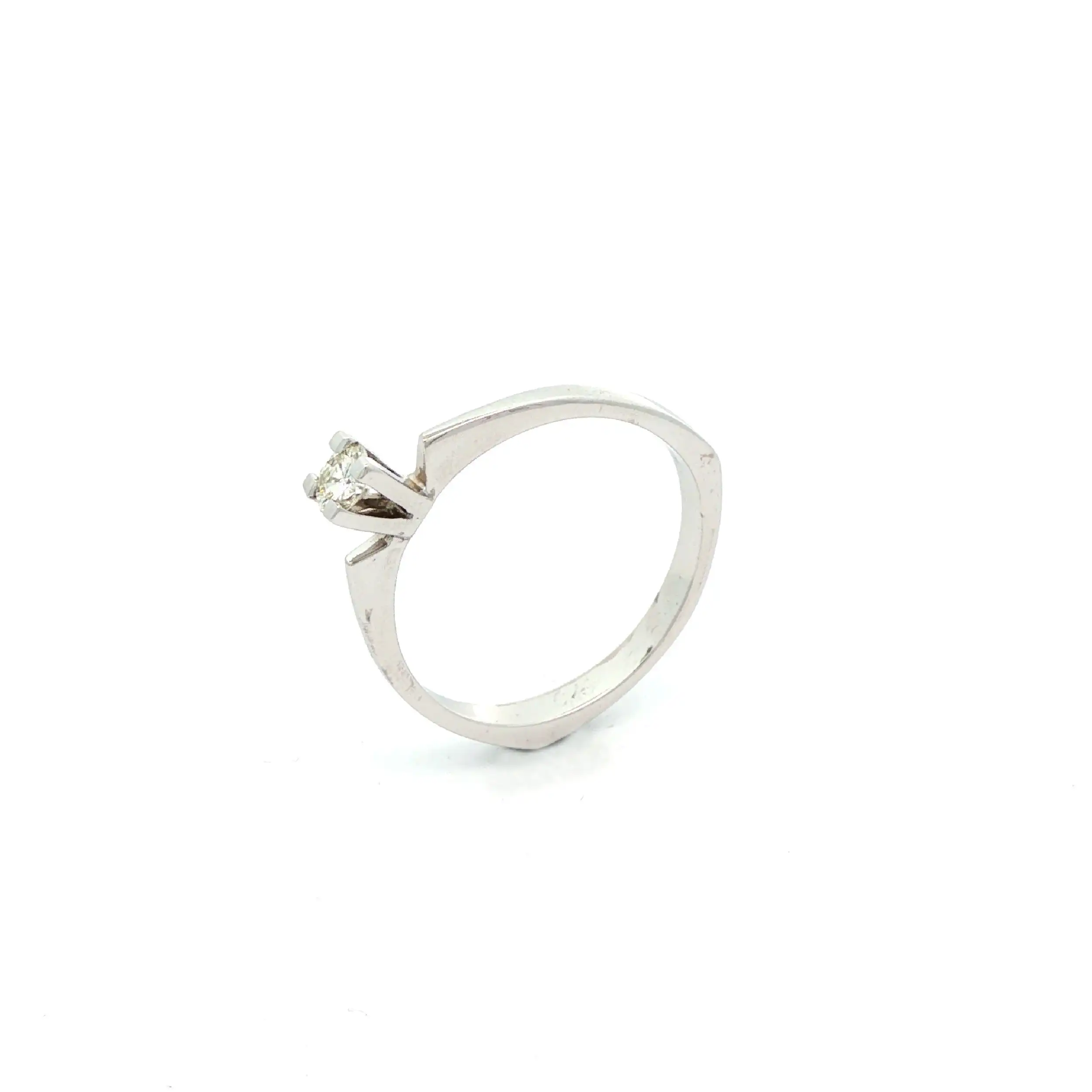 Ring Weißgold mit Brillanten Ring Weißgold mit Brillanten