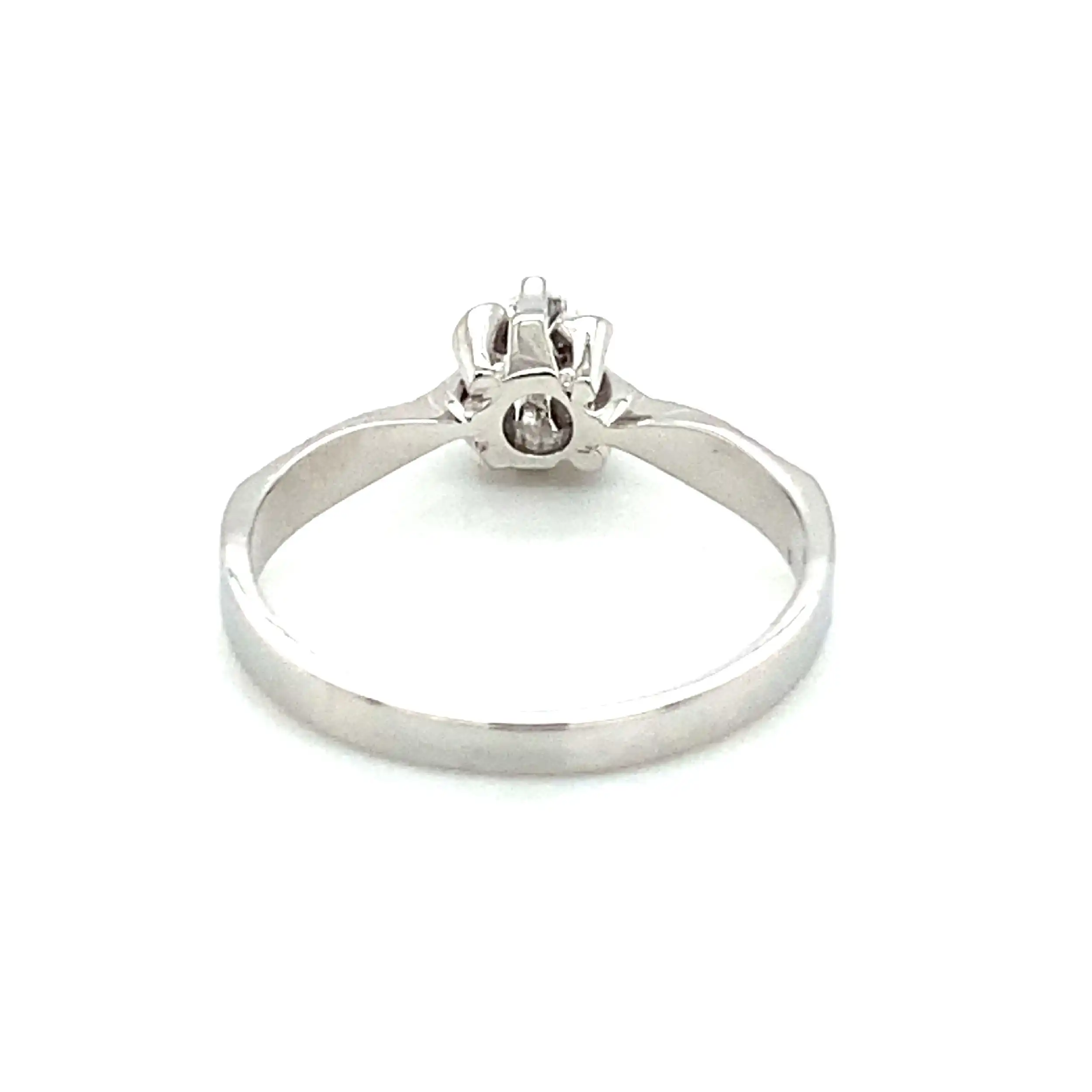 Ring Weißgold mit Brillant, graviert mit 0,15ct.