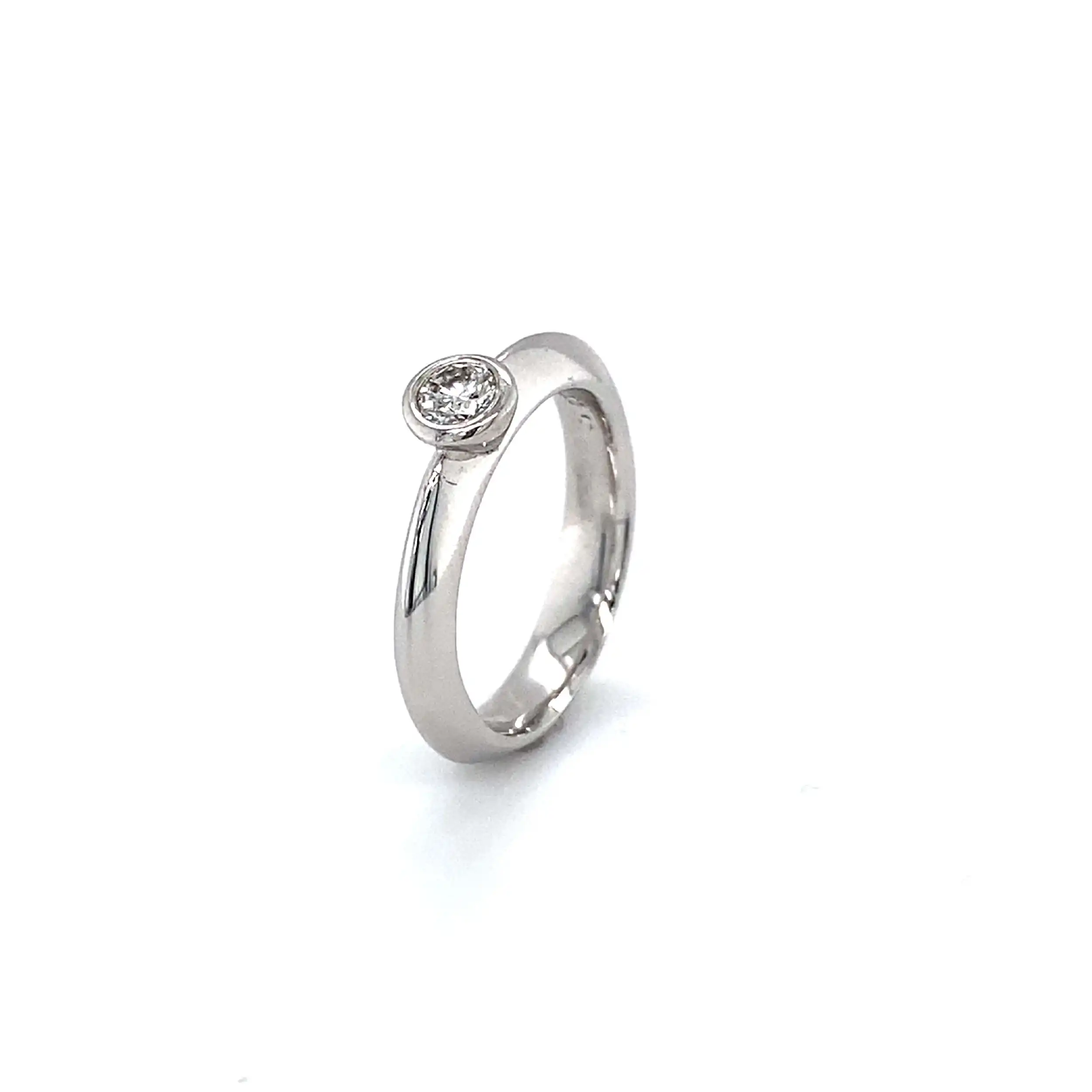 Ring mit Solitär Brillant, graviert mit 0,20ct Ring mit Solitär Brillant, graviert mit 0,20ct
