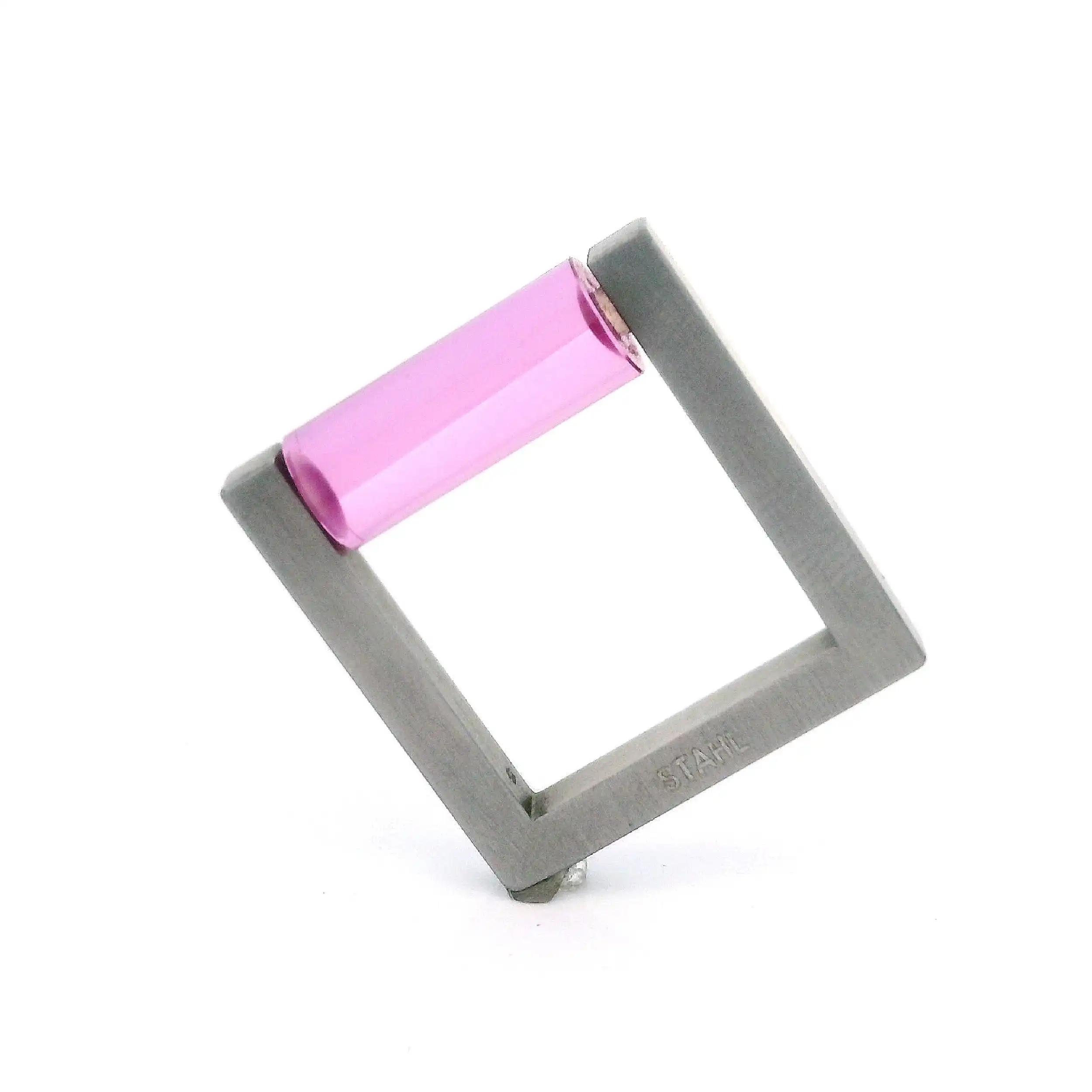 Ring Edelstahl Niessing mit synthetischem Rubin