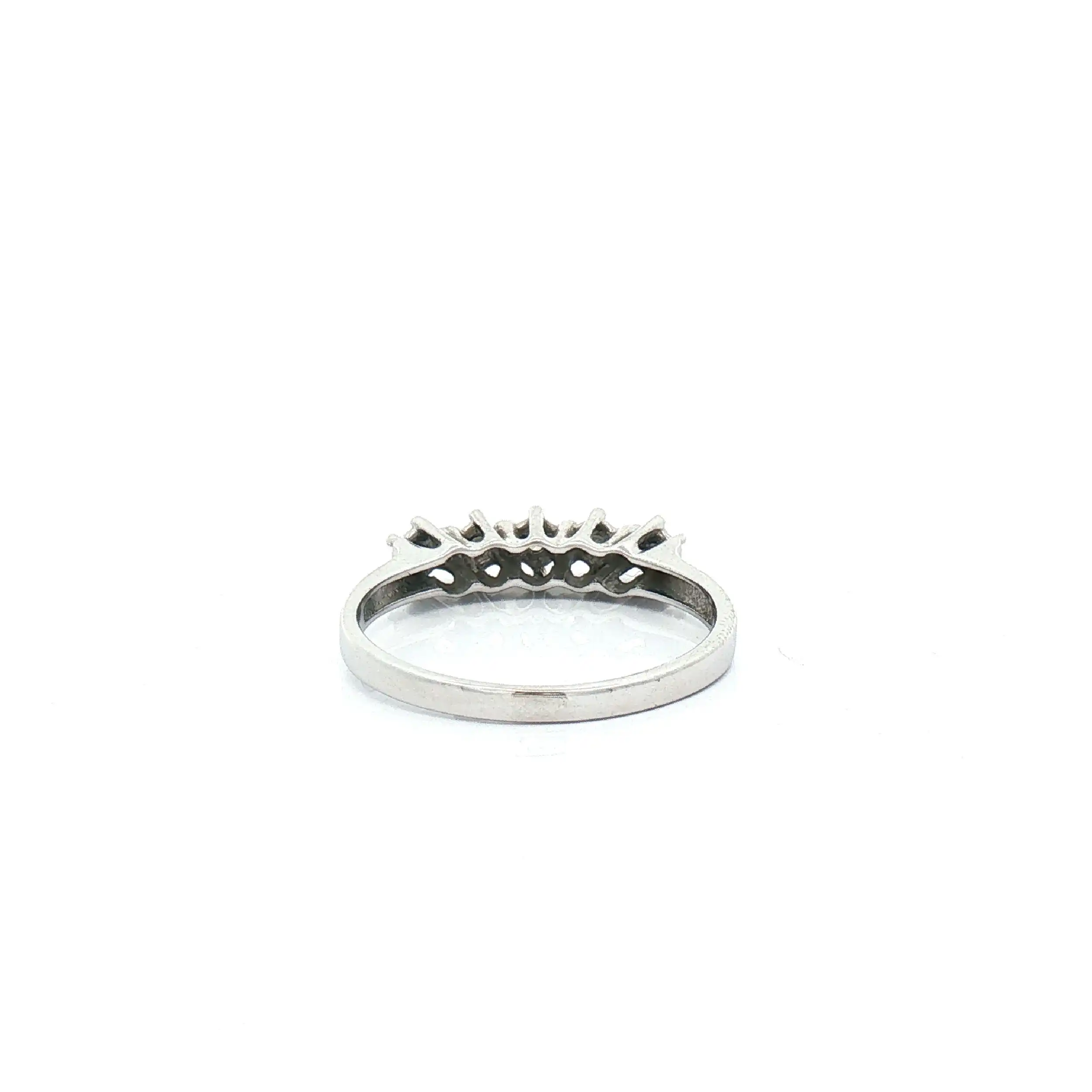 Ring Weißgold mit Brillanten Ring Weißgold mit Brillanten