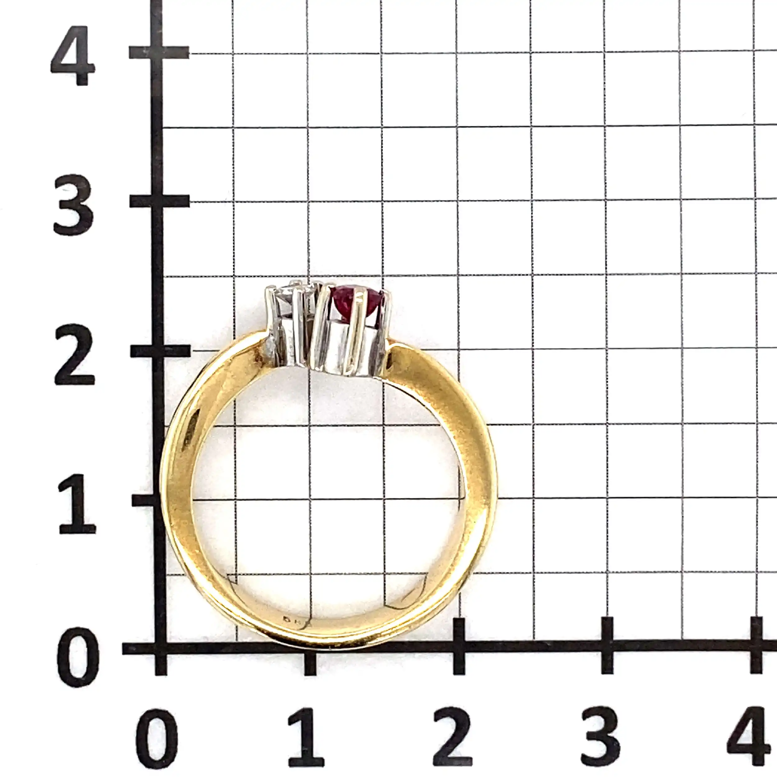 Ring Gelbgold mit rotem Farbstein und Brillant Ring Gelbgold mit rotem Farbstein und Brillant