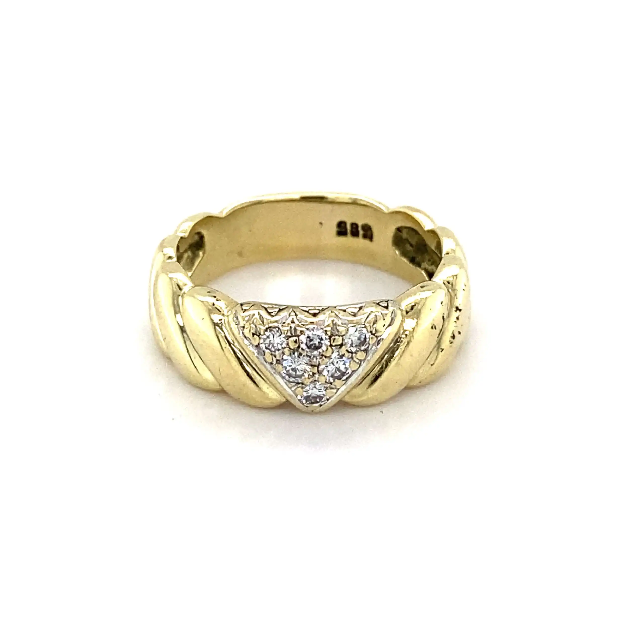 Ring Gelbgold mit Brillanten in Pavé-Fassung Ring Gelbgold mit Brillanten in Pavé-Fassung