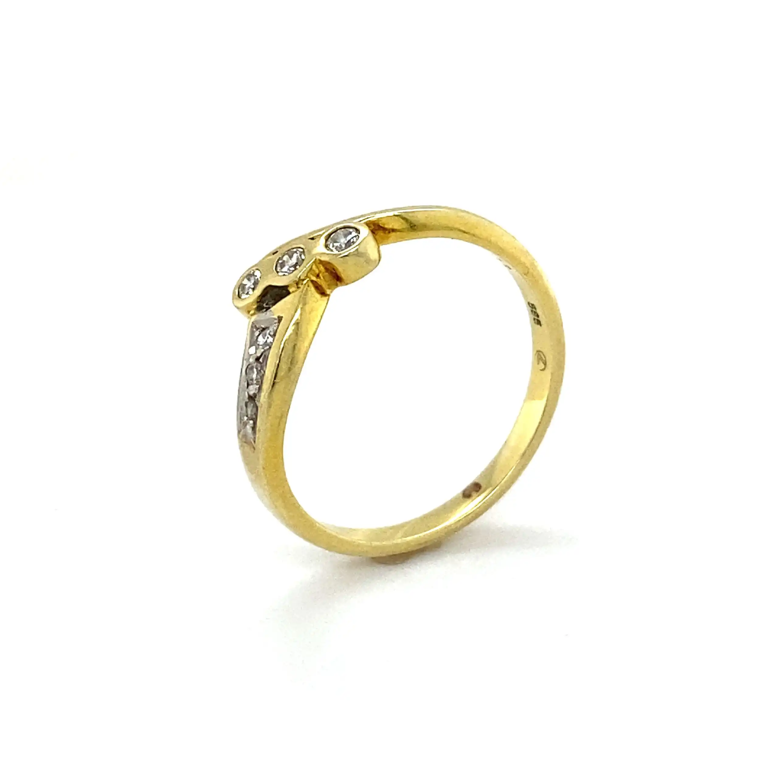 Ring Gelbgold mit Brillanten, graviert mit 0,13ct Ring Gelbgold mit Brillanten, graviert mit 0,13ct