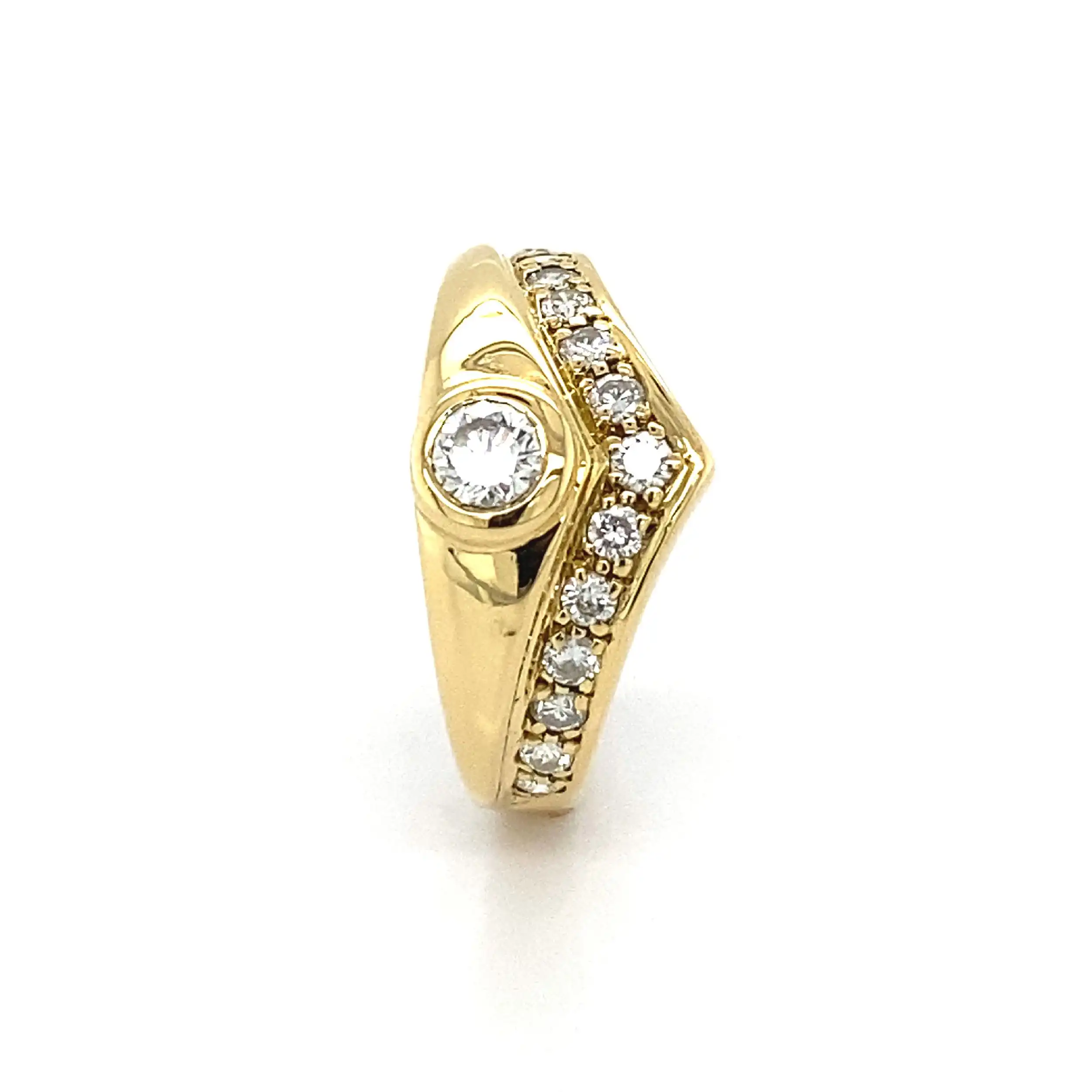 Ring Gelbgold mit Brillanten Ring Gelbgold mit Brillanten