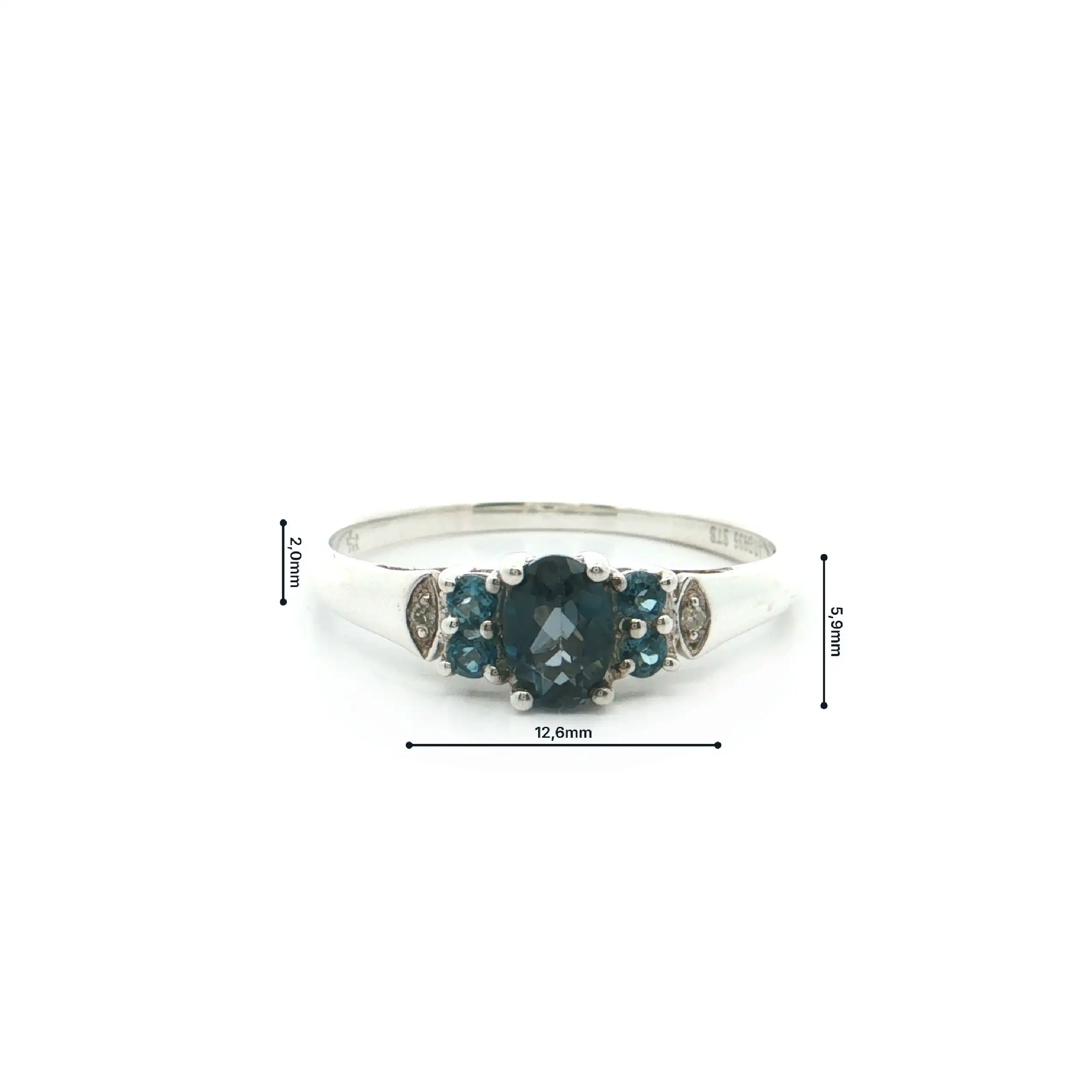 Ring mit Blautopas und Diamanten