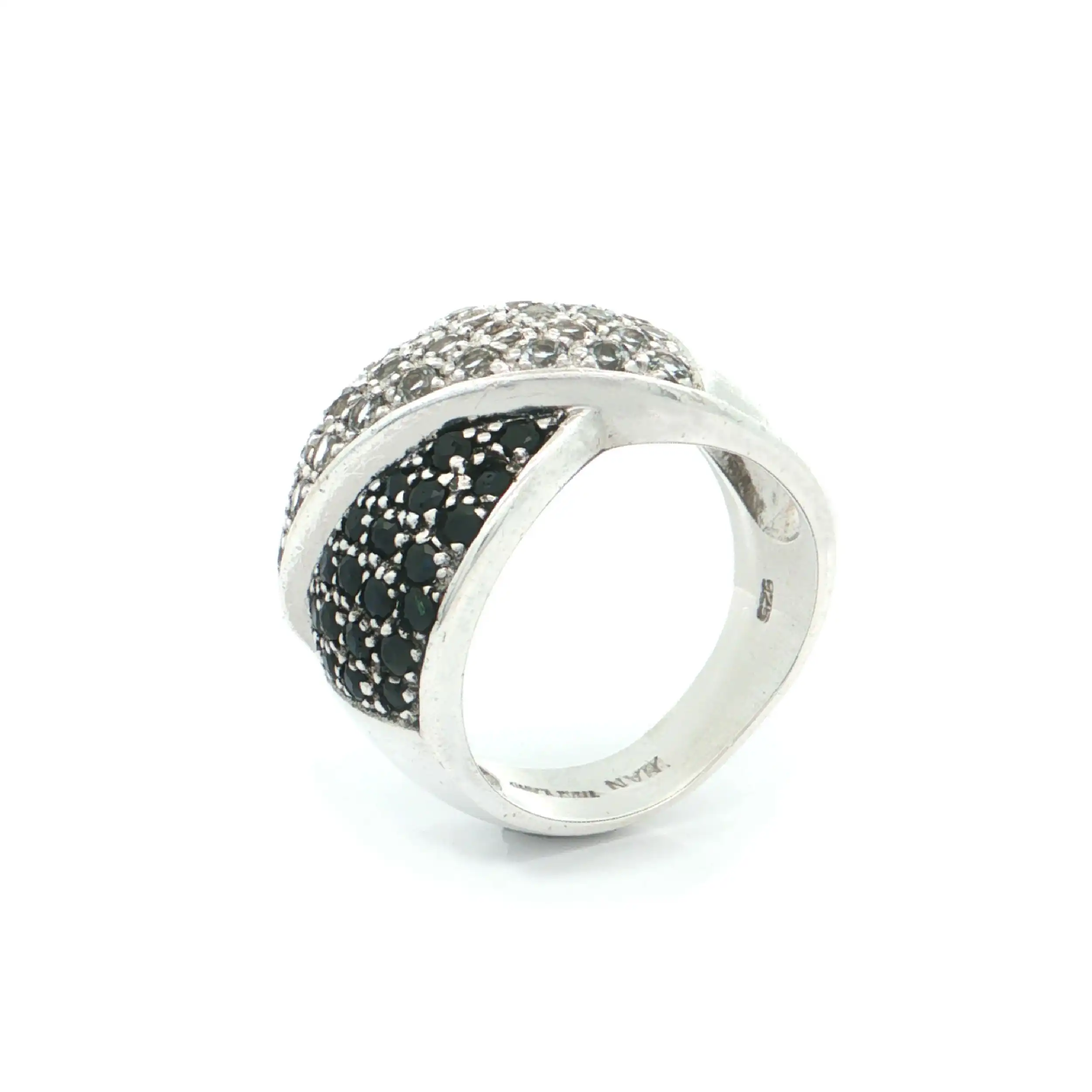 Ring Silber mit schwarzen und weißen Zirkonia Ring Silber mit schwarzen und weißen Zirkonia
