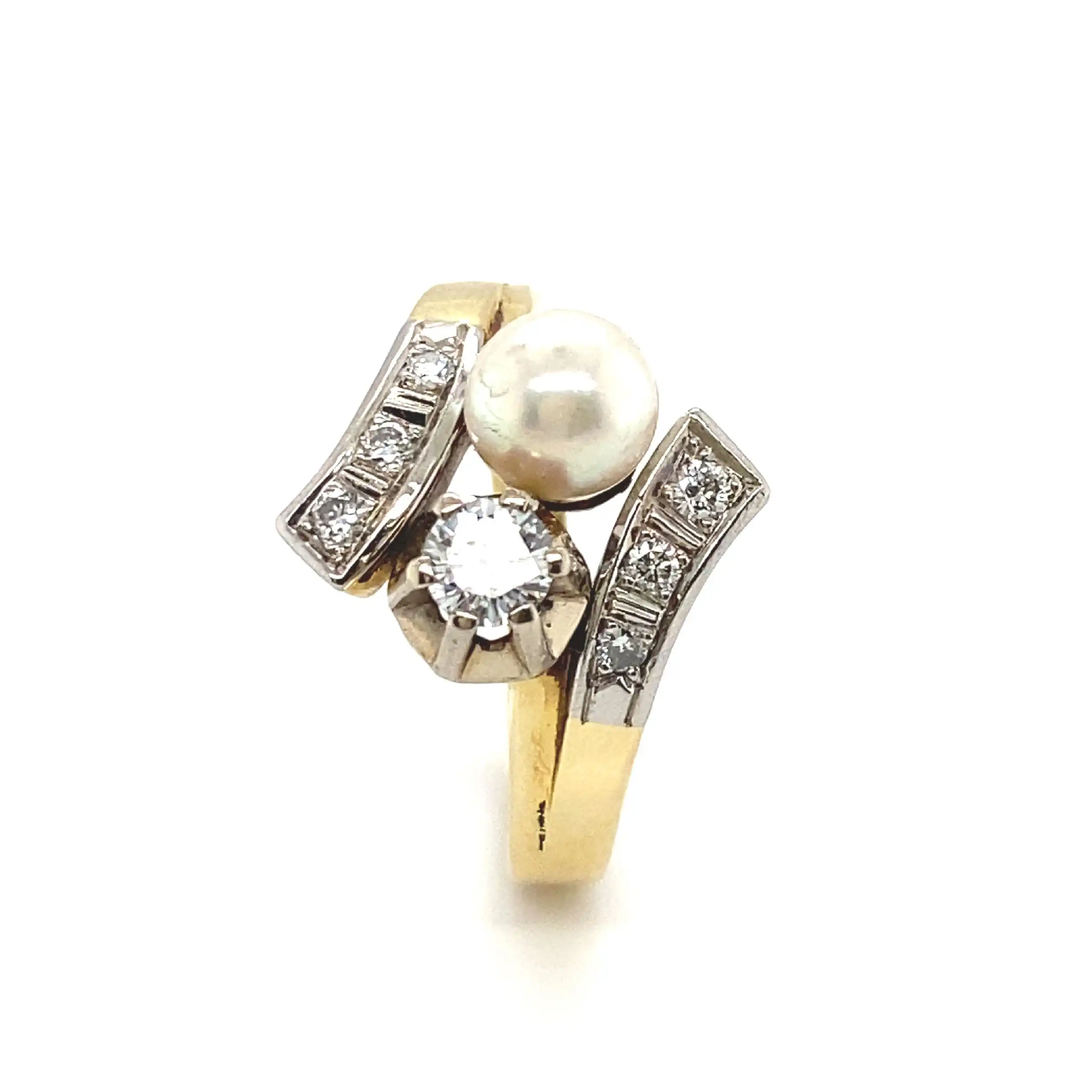 Ring Gelbgold mit Brillanten und Perle Ring Gelbgold mit Brillanten und Perle