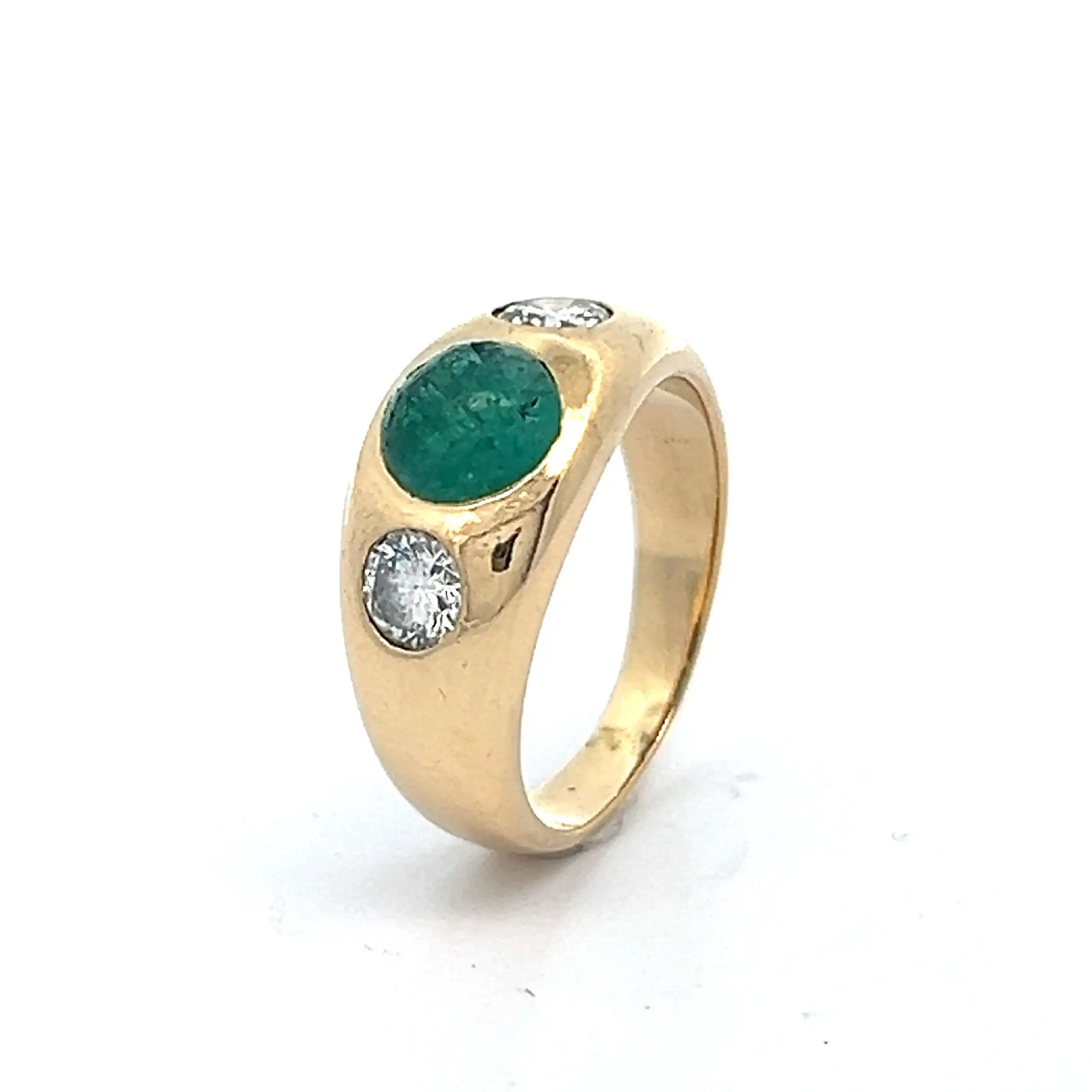 Ring Gelbgold mit Brillanten und Smaragd Cabochon