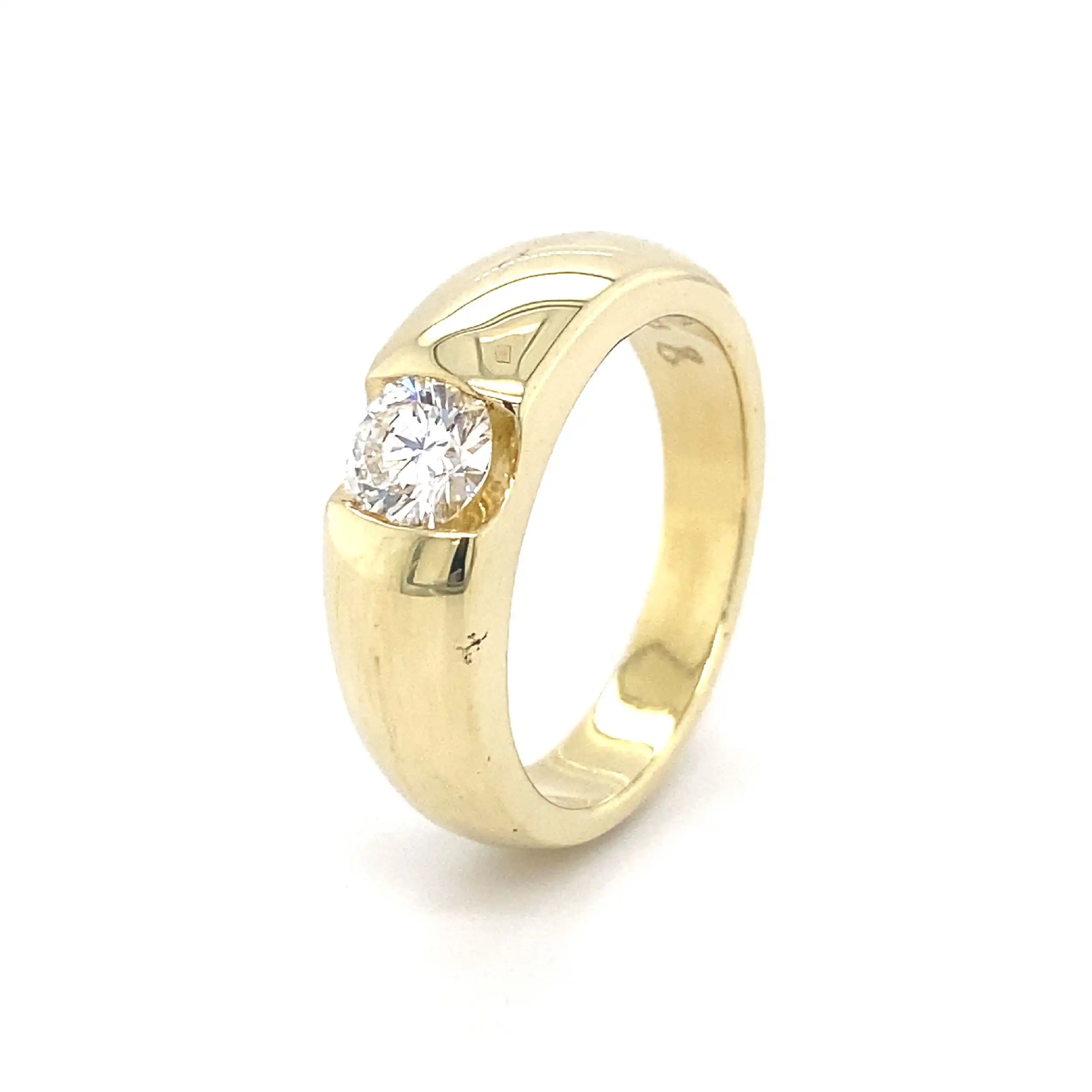 Solitärring Gelbgold mit Brillant, graviert mit 0,82ct TW/IF Solitärring Gelbgold mit Brillant, graviert mit 0,82ct TW/IF