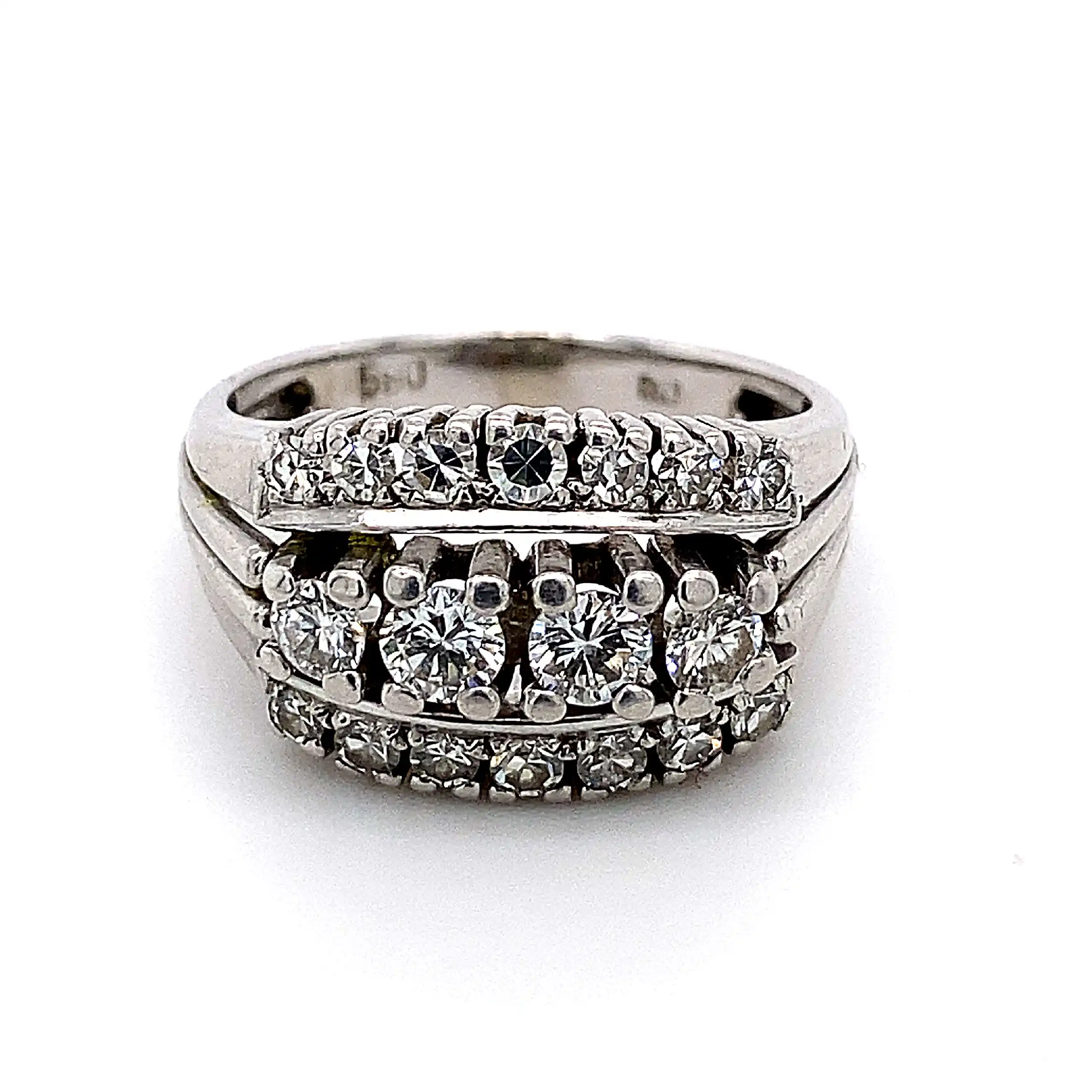 Ring Weißgold mit Brillanten und Diamanten