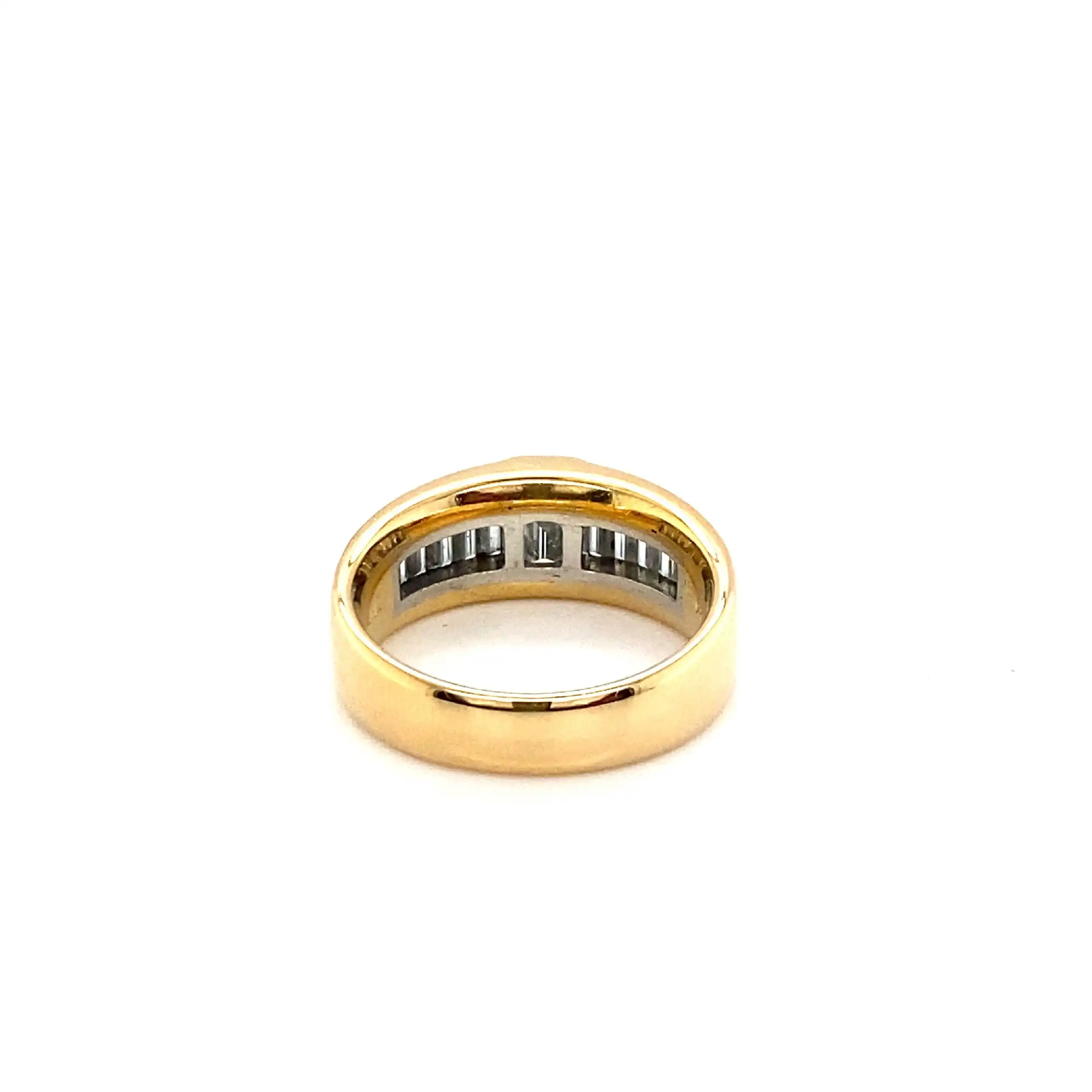 Ring Gelbgold mit Baguettesteinen Ring Gelbgold mit Baguettesteinen