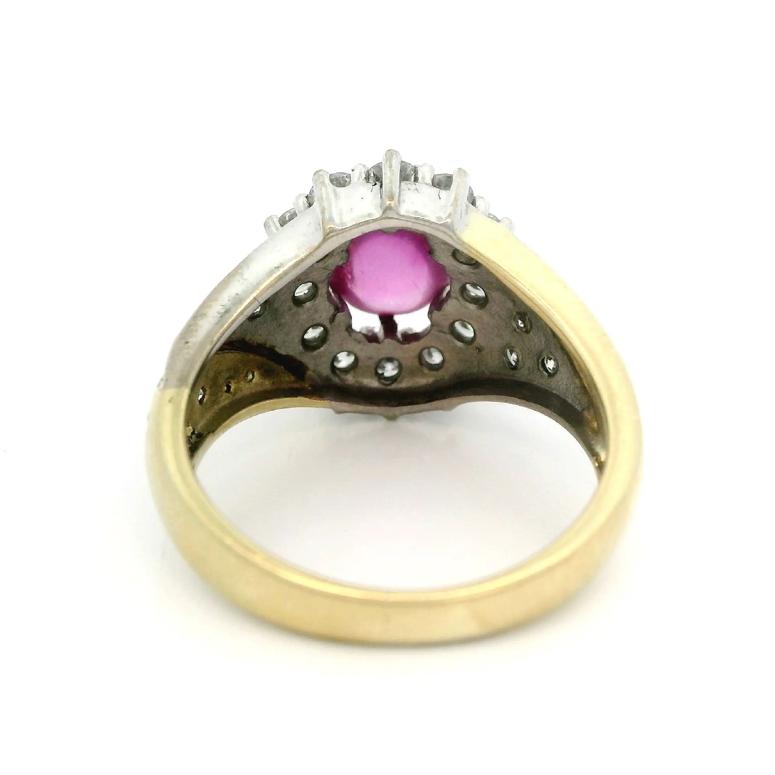 Ring Bicolor mit Brillanten und Cabochon Farbstein Ring Bicolor mit Brillanten und Cabochon Farbstein