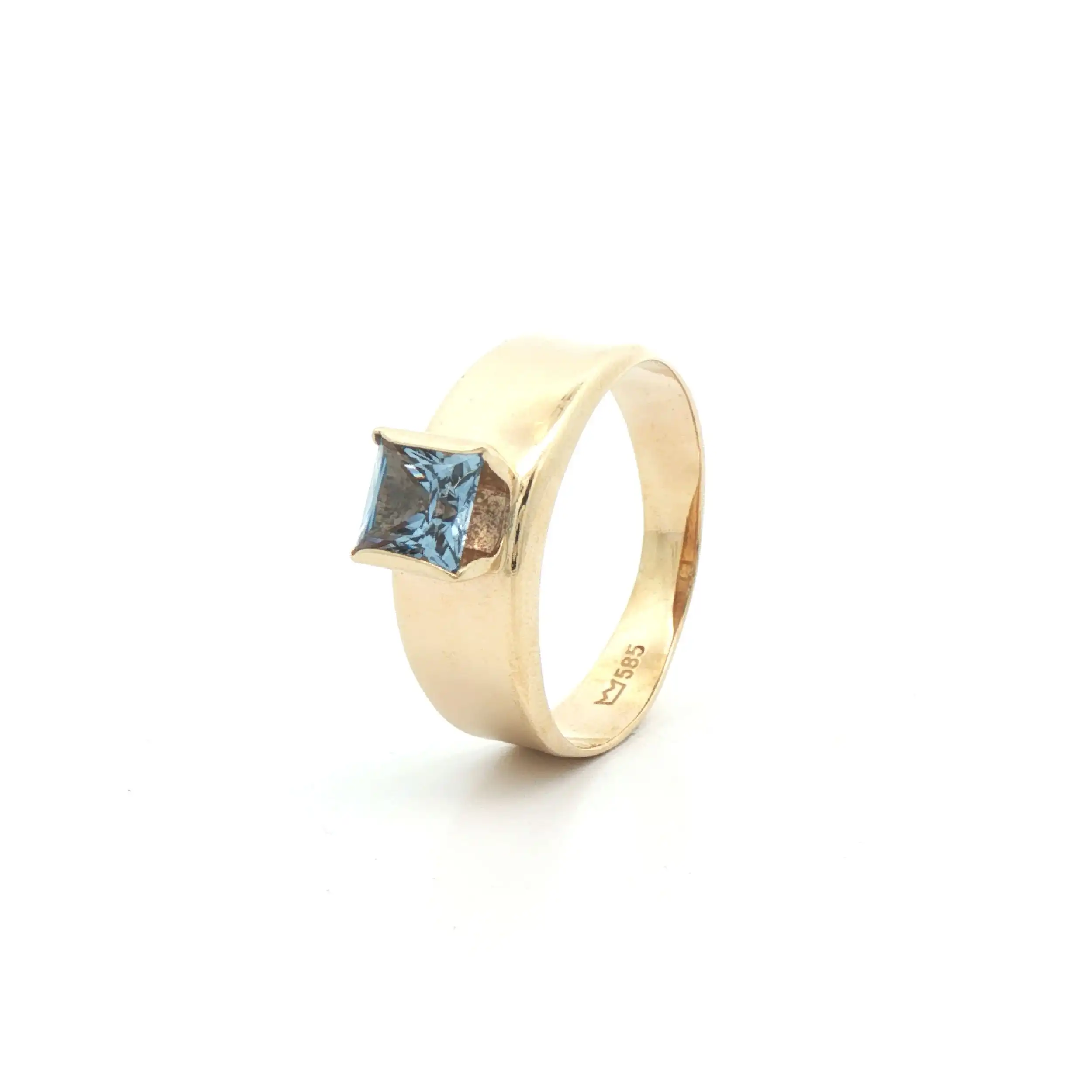 Ring Gelbgold mit Spinell