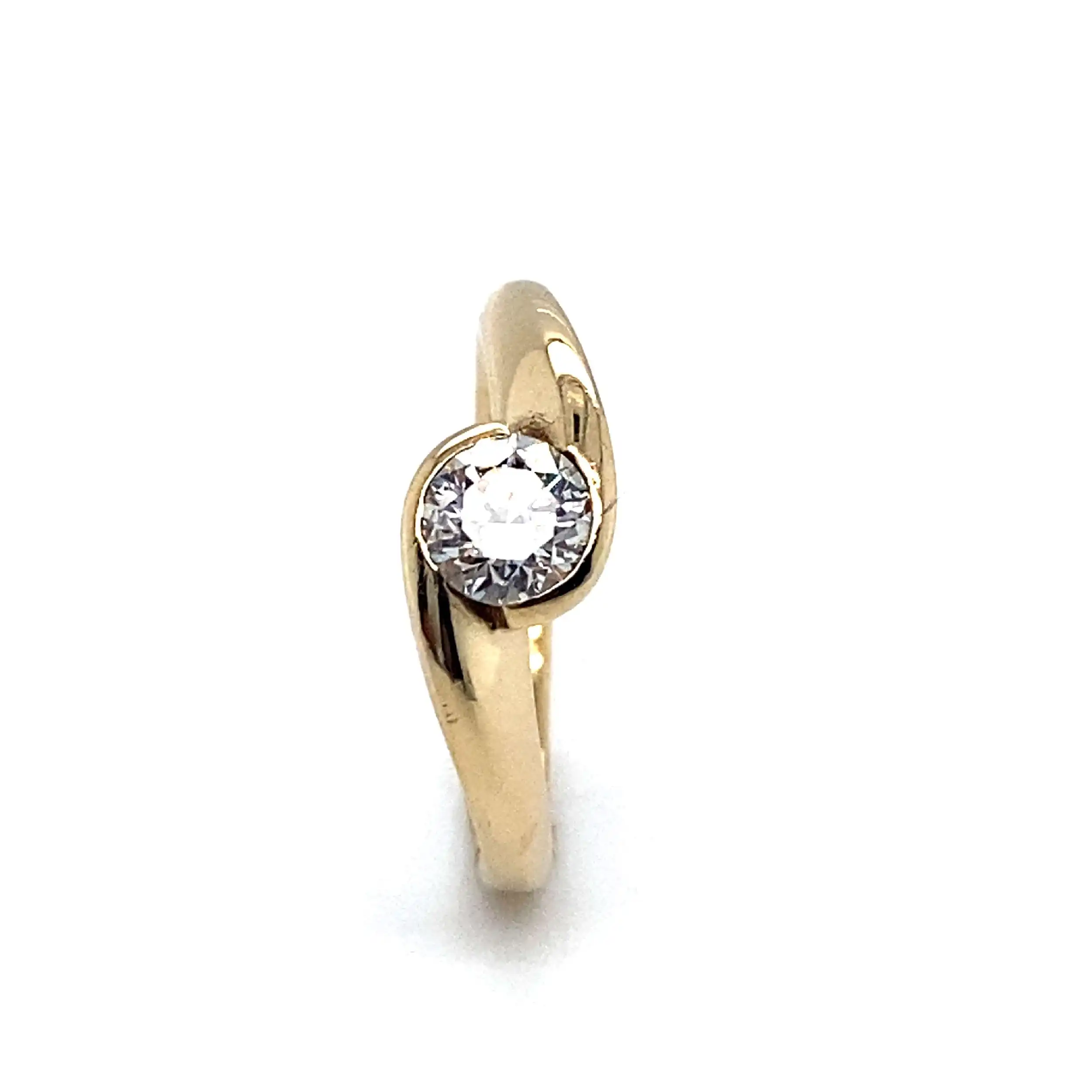Ring Gelbgold mit Brillant, graviert mit 0,54ct Ring Gelbgold mit Brillant, graviert mit 0,54ct