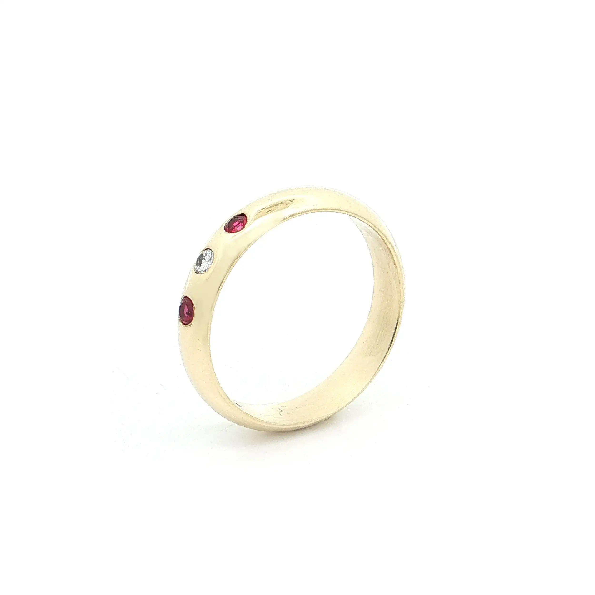 Bandring Gelbgold mit Brillant und Rubinen Bandring Gelbgold mit Brillant und Rubinen