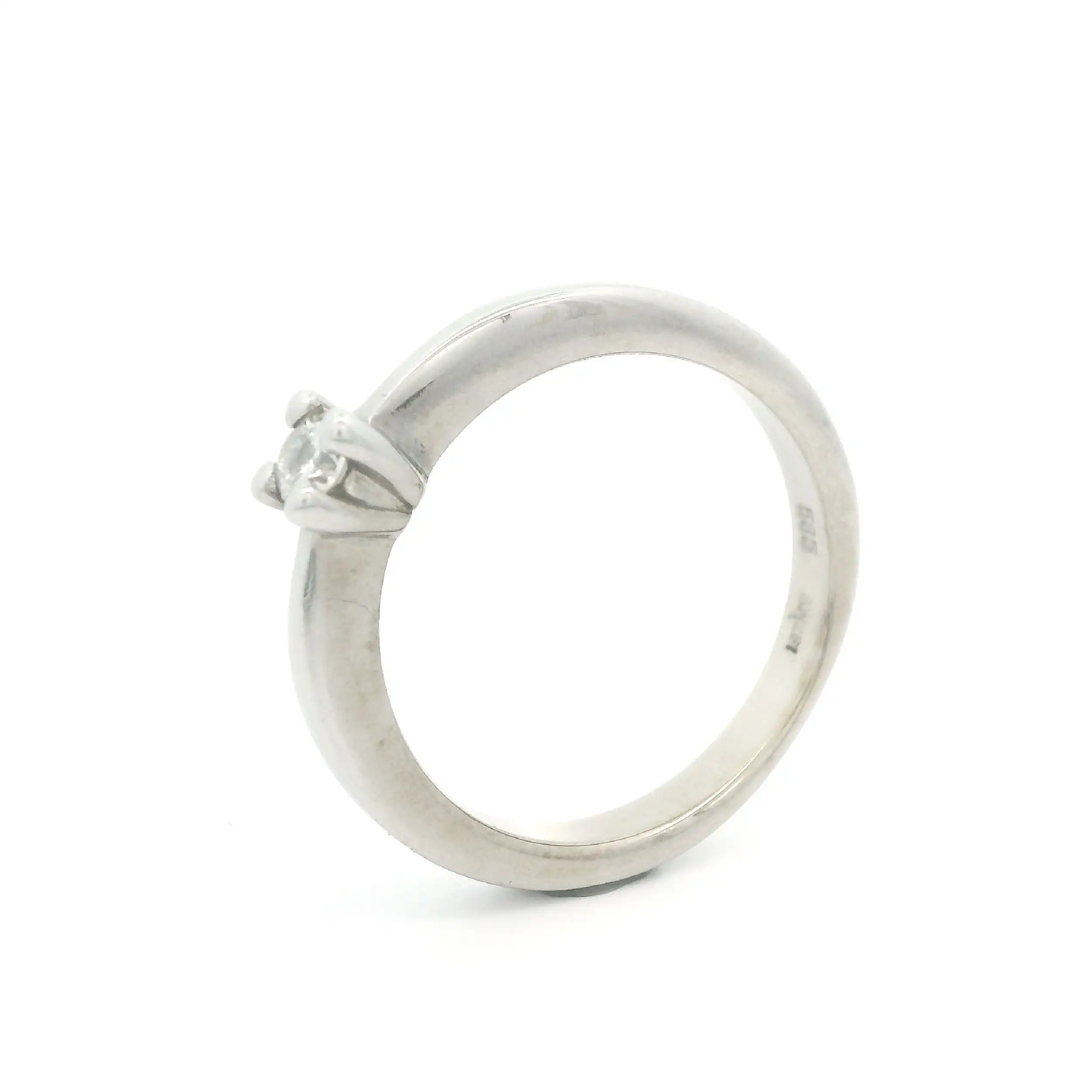 Ring Weißgold mit Brillant Ring Weißgold mit Brillant