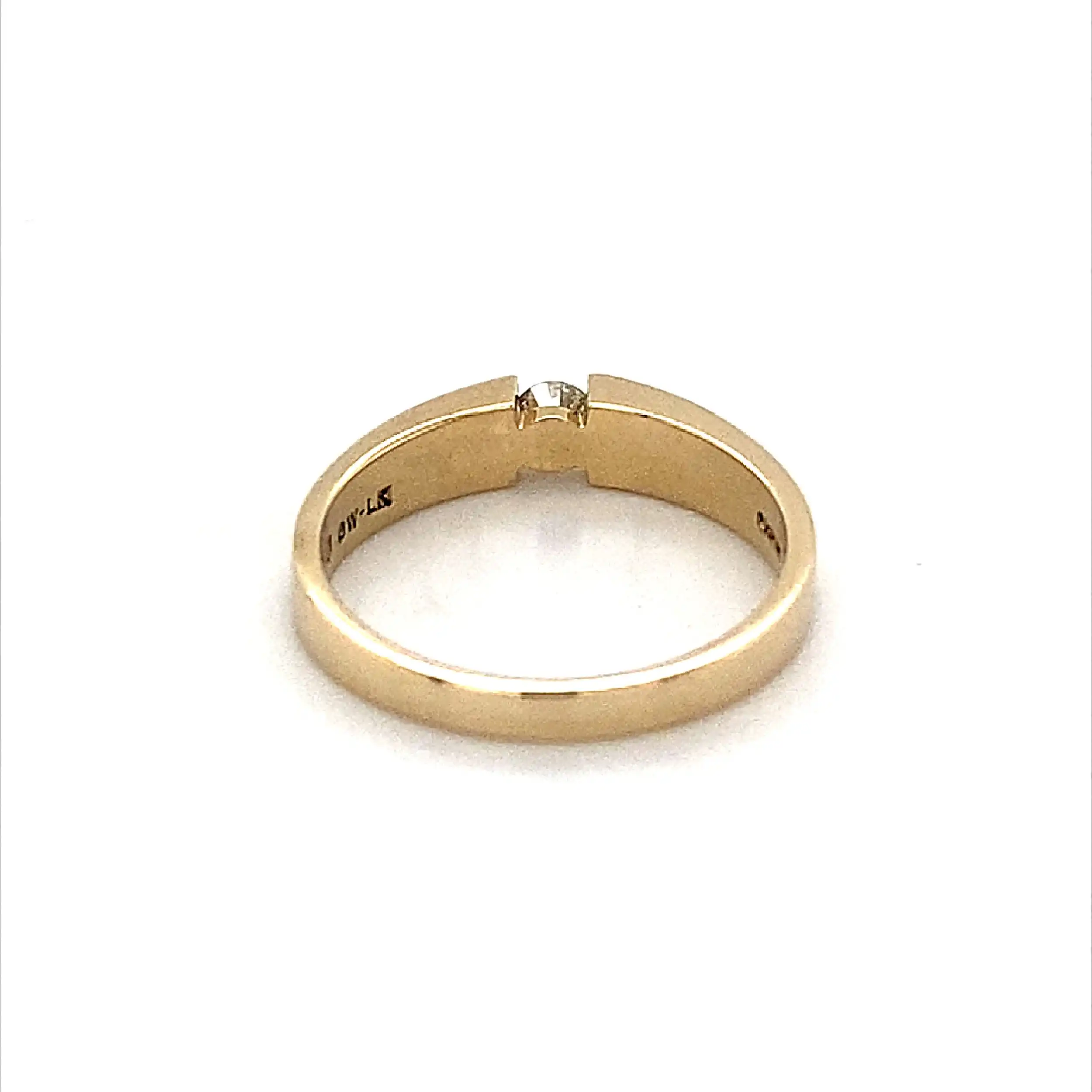 Ring Gelbgold mit Brillant, graviert mit 0,10ct Ring Gelbgold mit Brillant, graviert mit 0,10ct