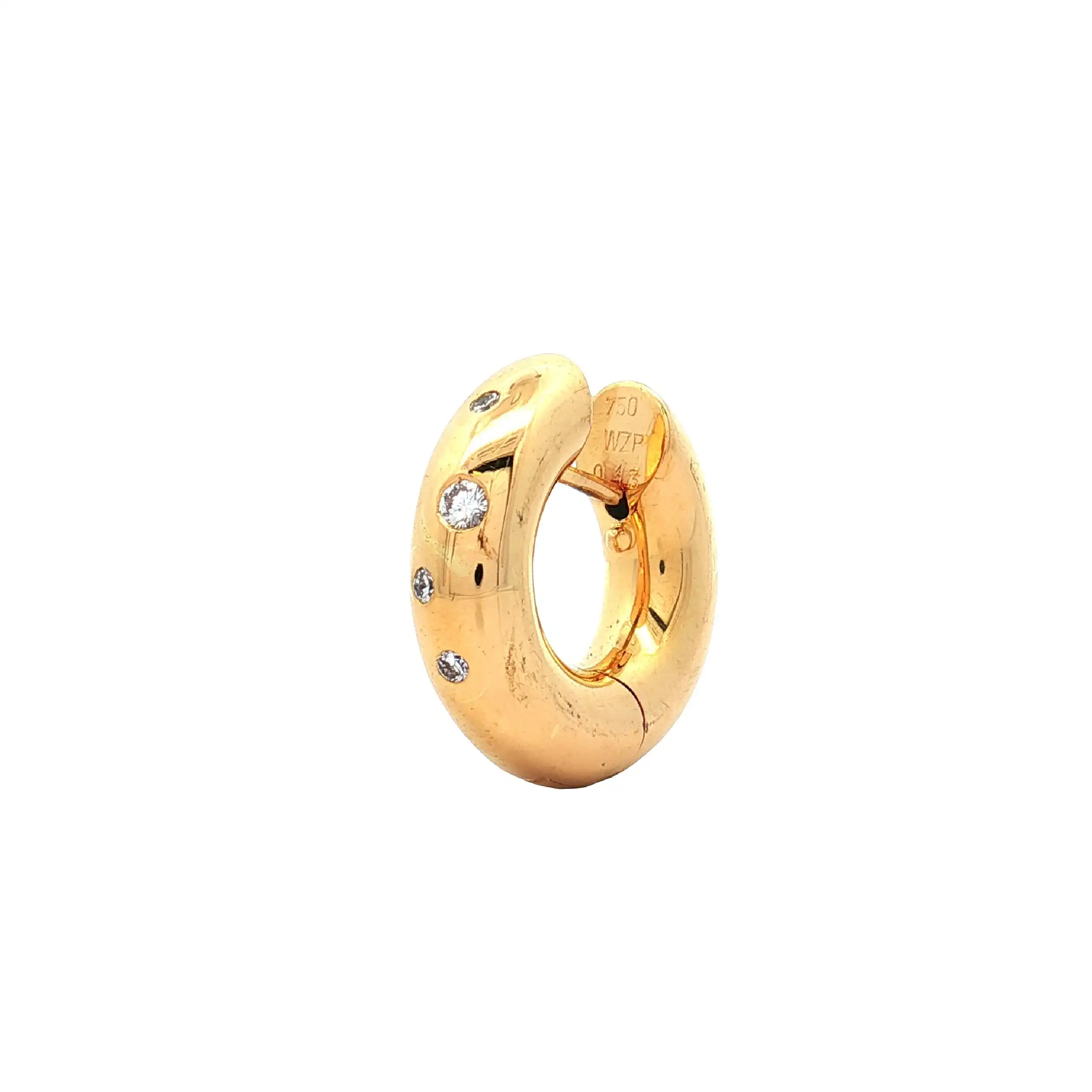 Einzelne Creole Gelbgold mit Brillanten, graviert mit 0,13ct Einzelne Creole Gelbgold mit Brillanten, graviert mit 0,13ct