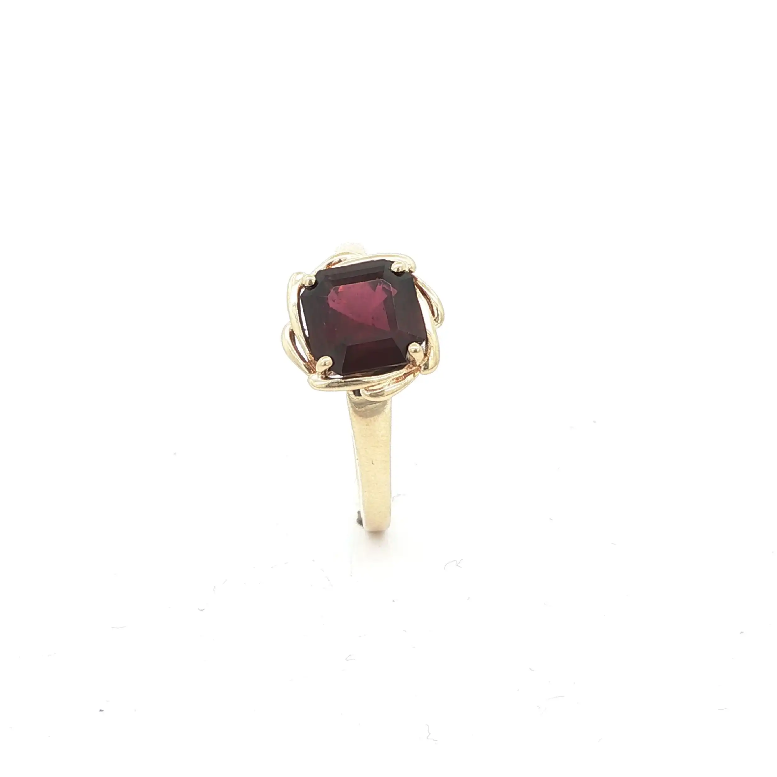 Ring Gelbgold mit rotem Farbstein Ring Gelbgold mit rotem Farbstein