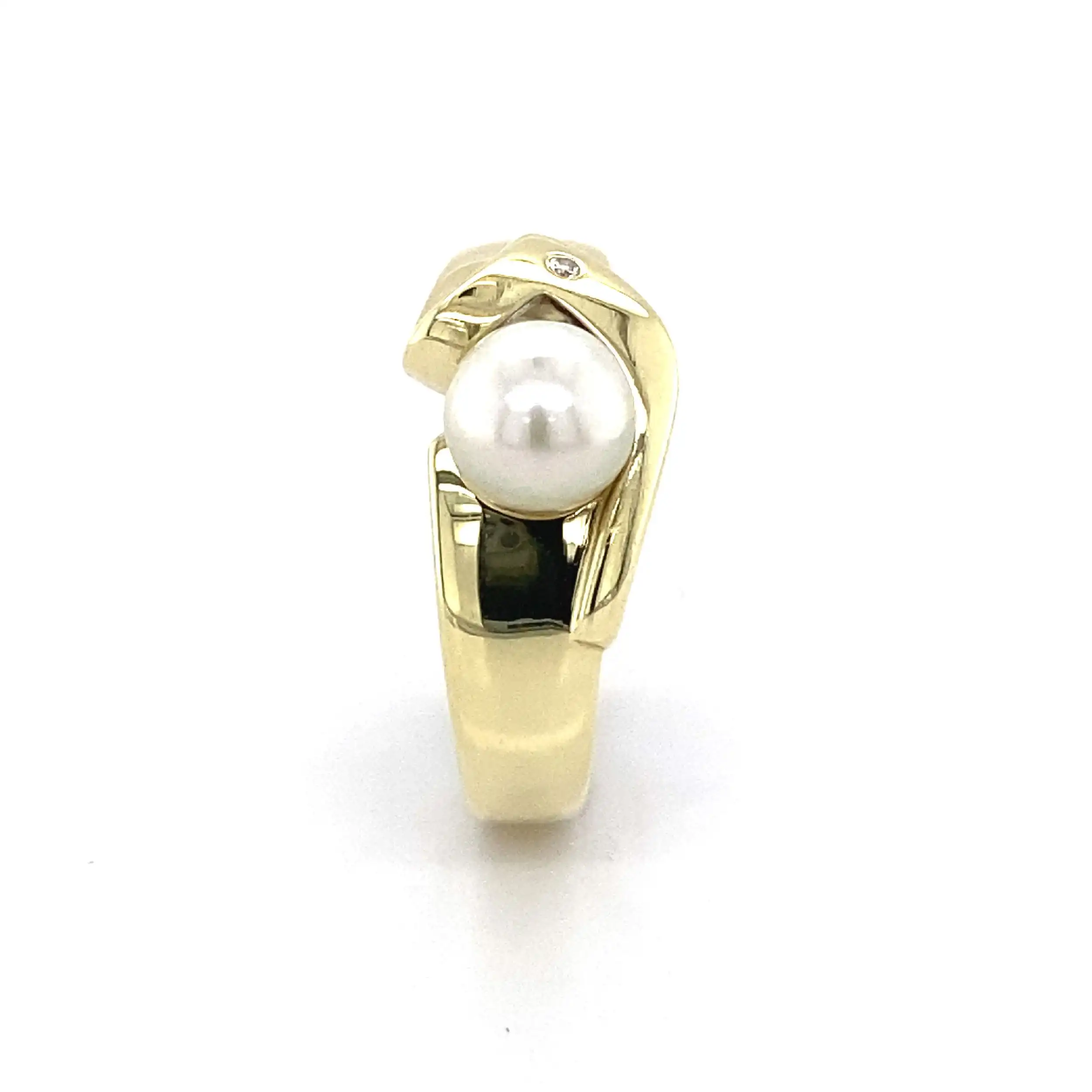 Ring Gelbgold mit Perle und Brillant Ring Gelbgold mit Perle und Brillant