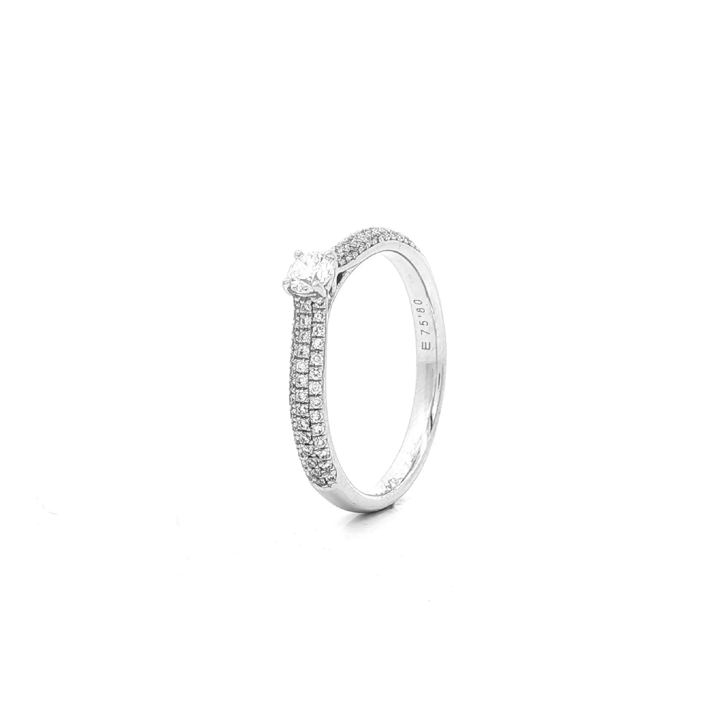 Ring Weißgold mit Brillanten Ring Weißgold mit Brillanten