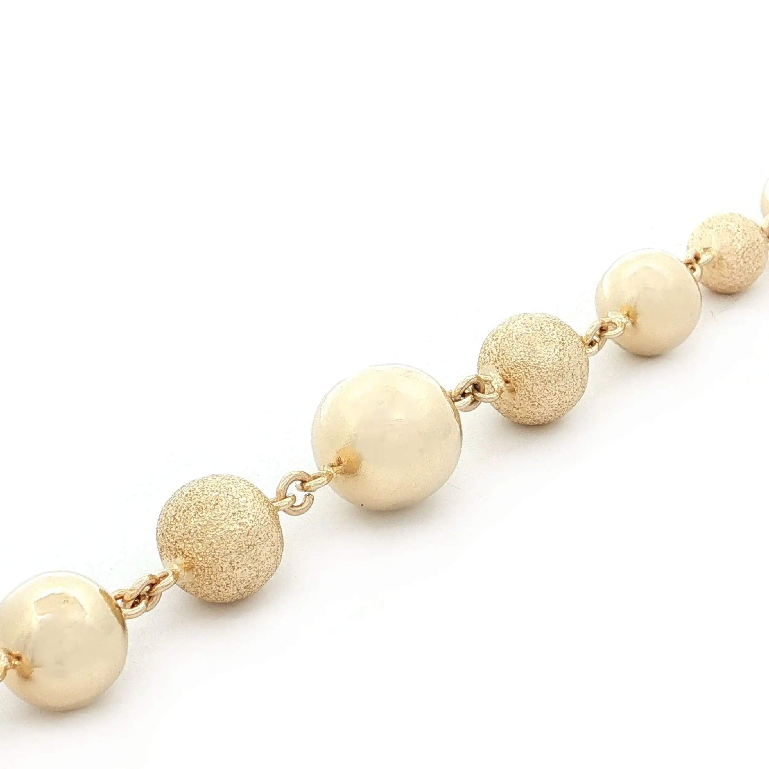 Armband mit Kugeln Halbmattiert