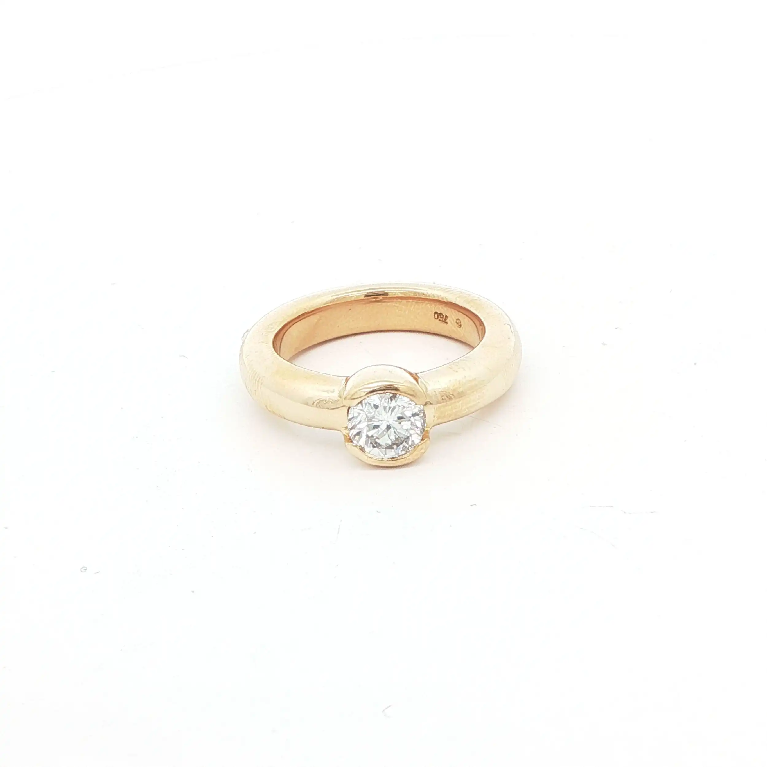 Ring Gelbgold mit Brillant Solitär