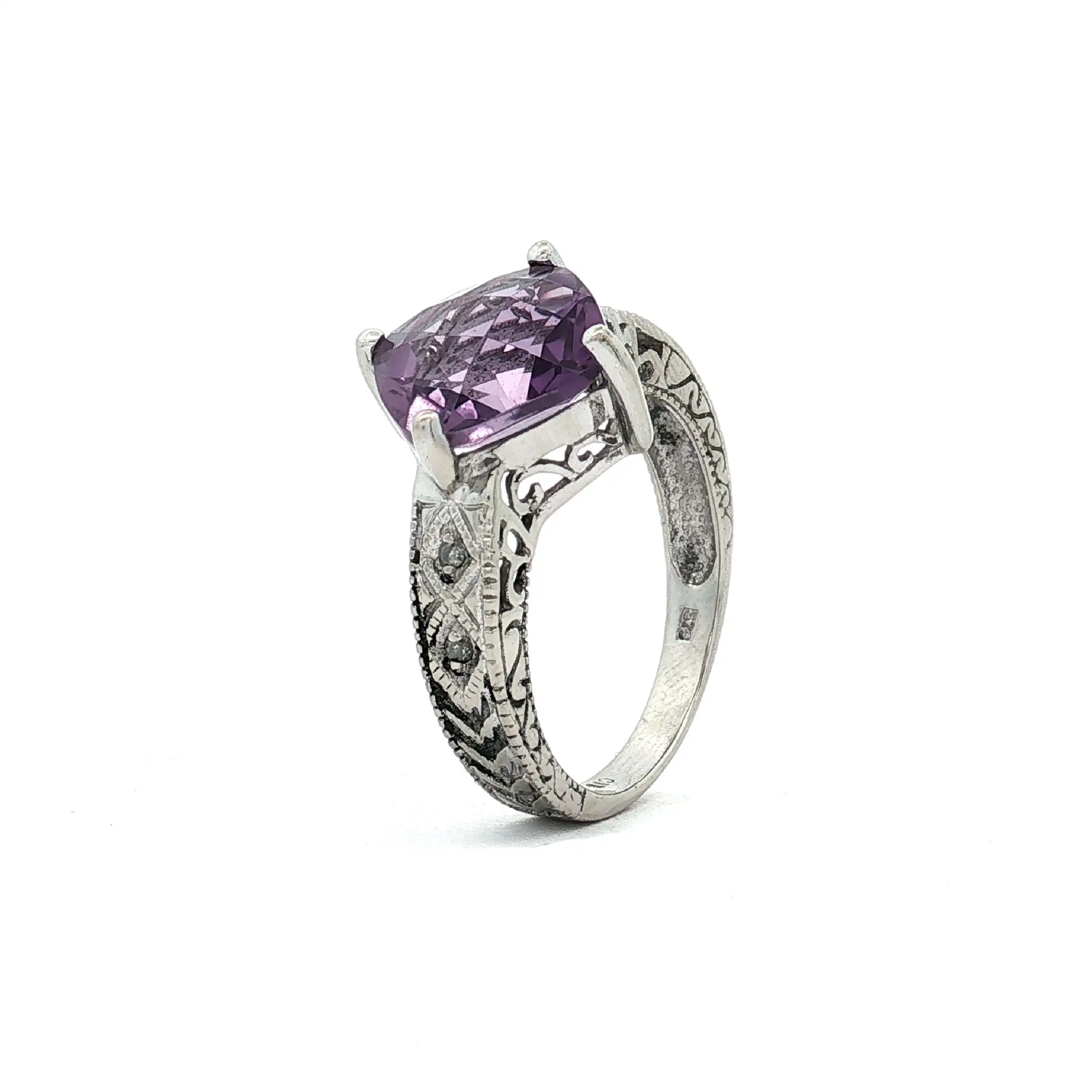 Ring Weißgold mit Diamanten und Amethyst