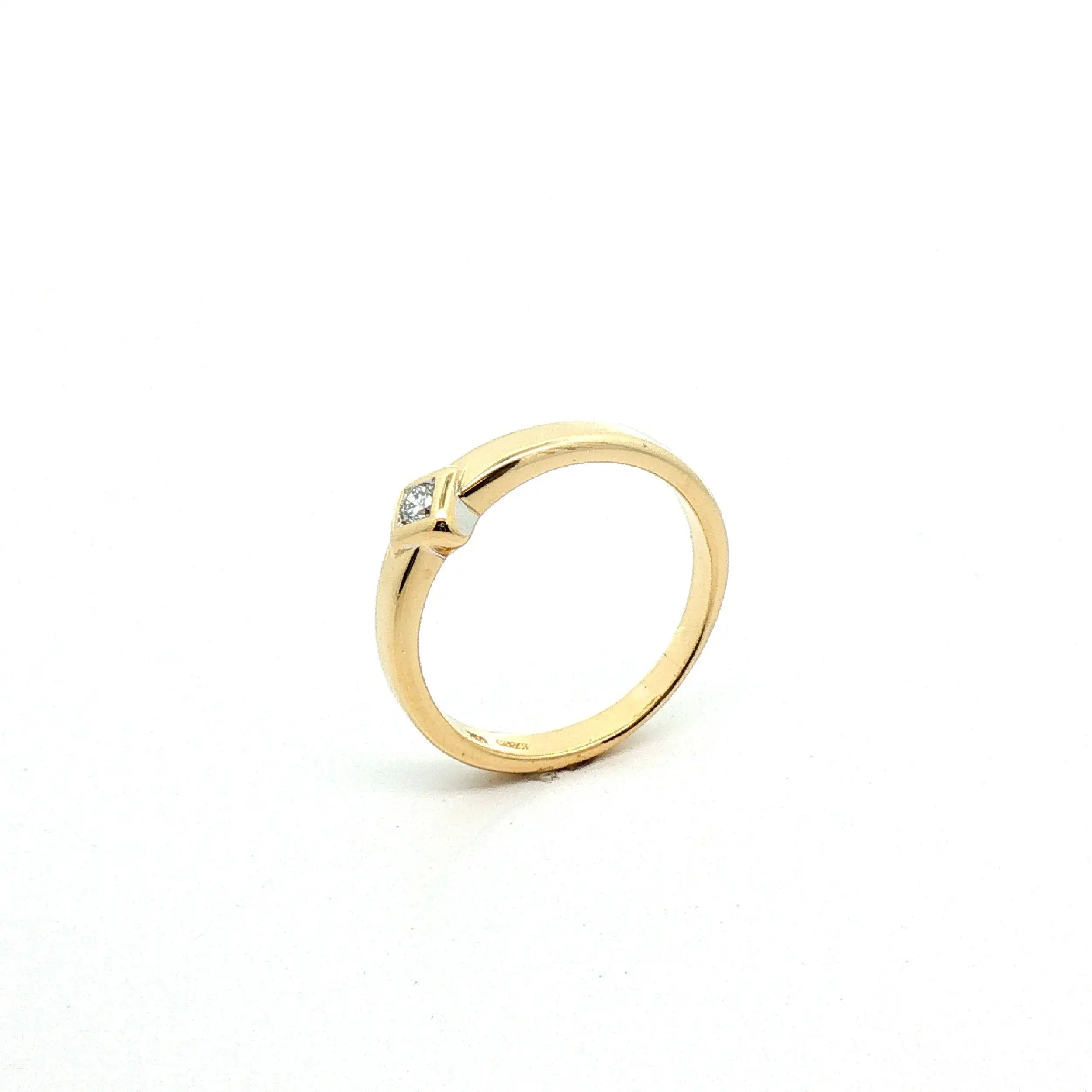 Ring Gelbgold mit Brillant