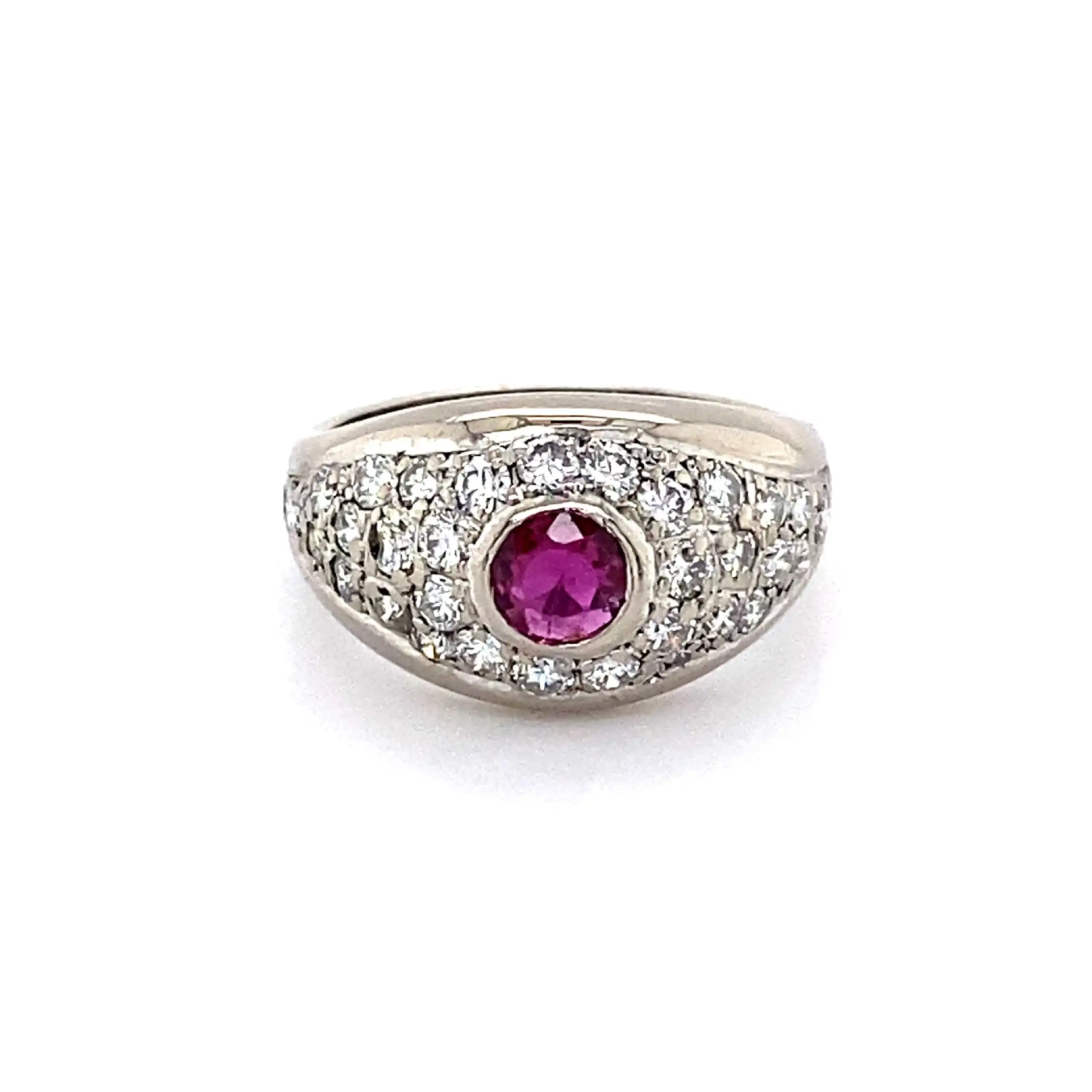 Ring Weißgold mit Brillanten und Rotem Farbstein Ring Weißgold mit Brillanten und Rotem Farbstein