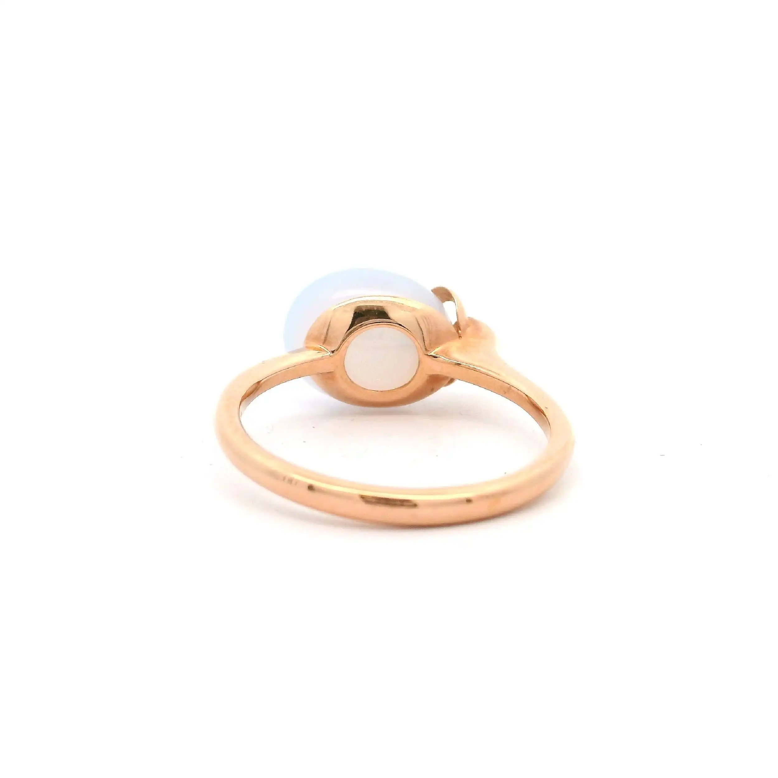 Ring Roségold mit Chalcedon Cabochon & Brillant, graviert mit 0,01ct.