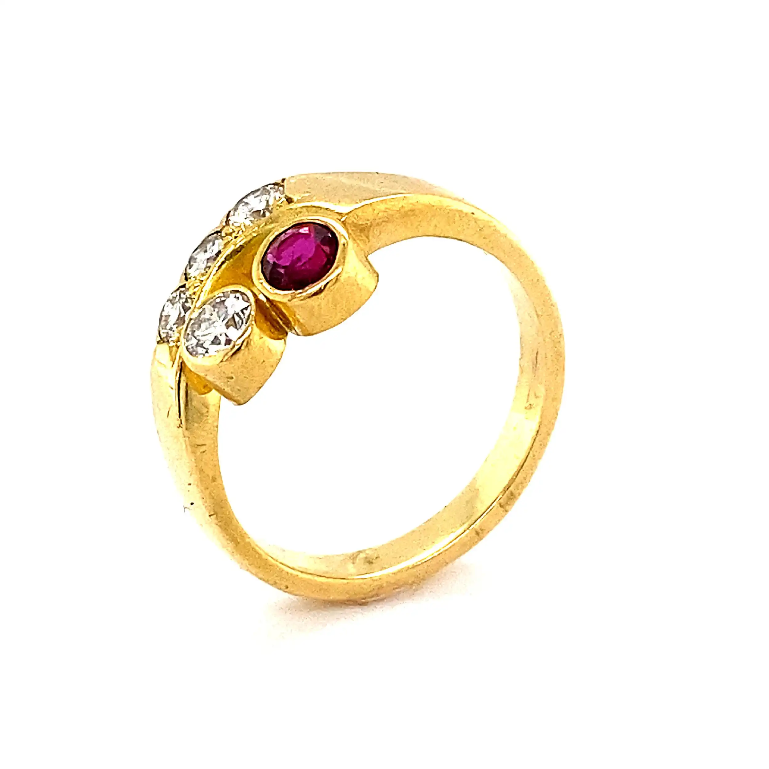 Ring Gelbgold mit Rubin und Brillanten Ring Gelbgold mit Rubin und Brillanten