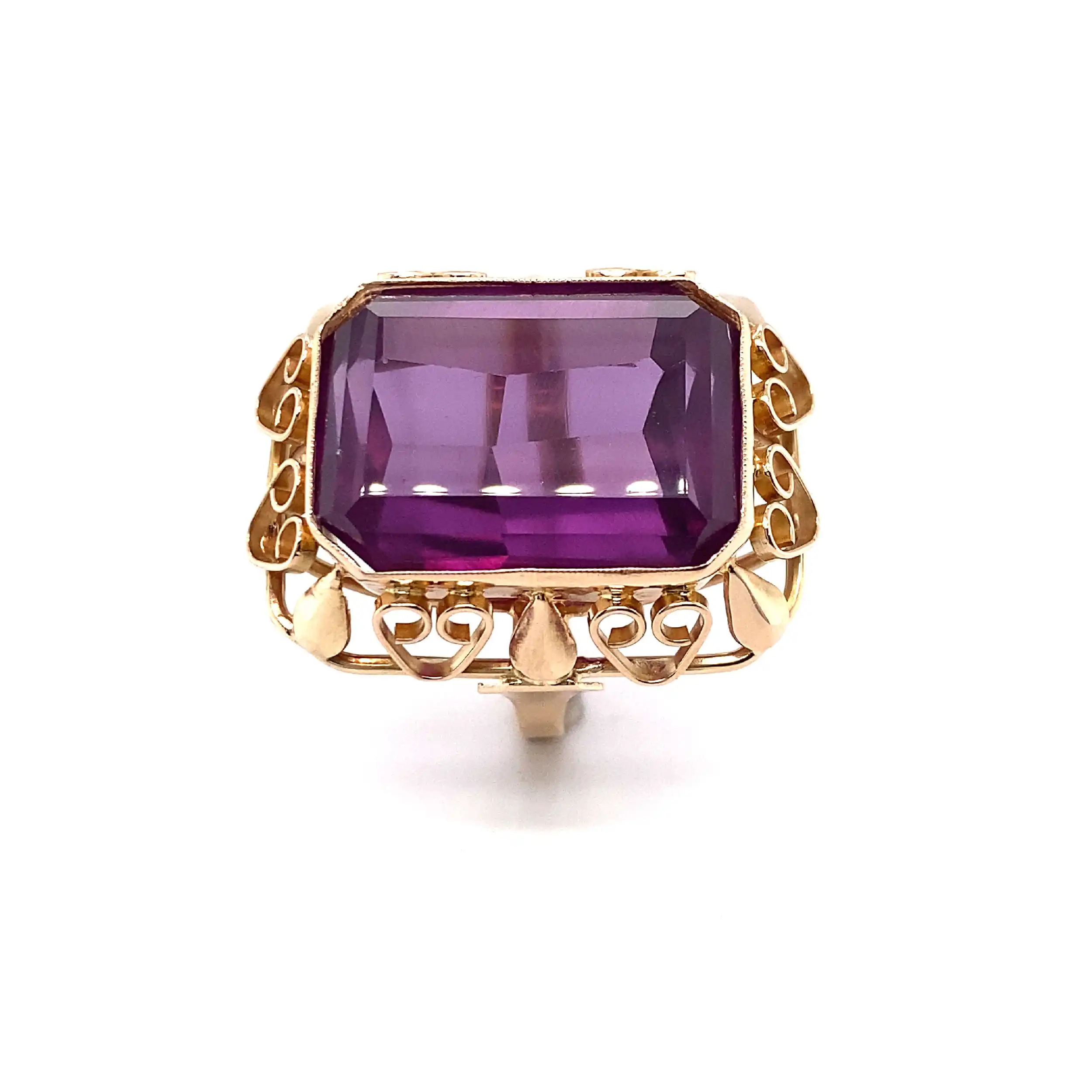 Ring Rosegold mit sythetischem Korund Ring Rosegold mit sythetischem Korund