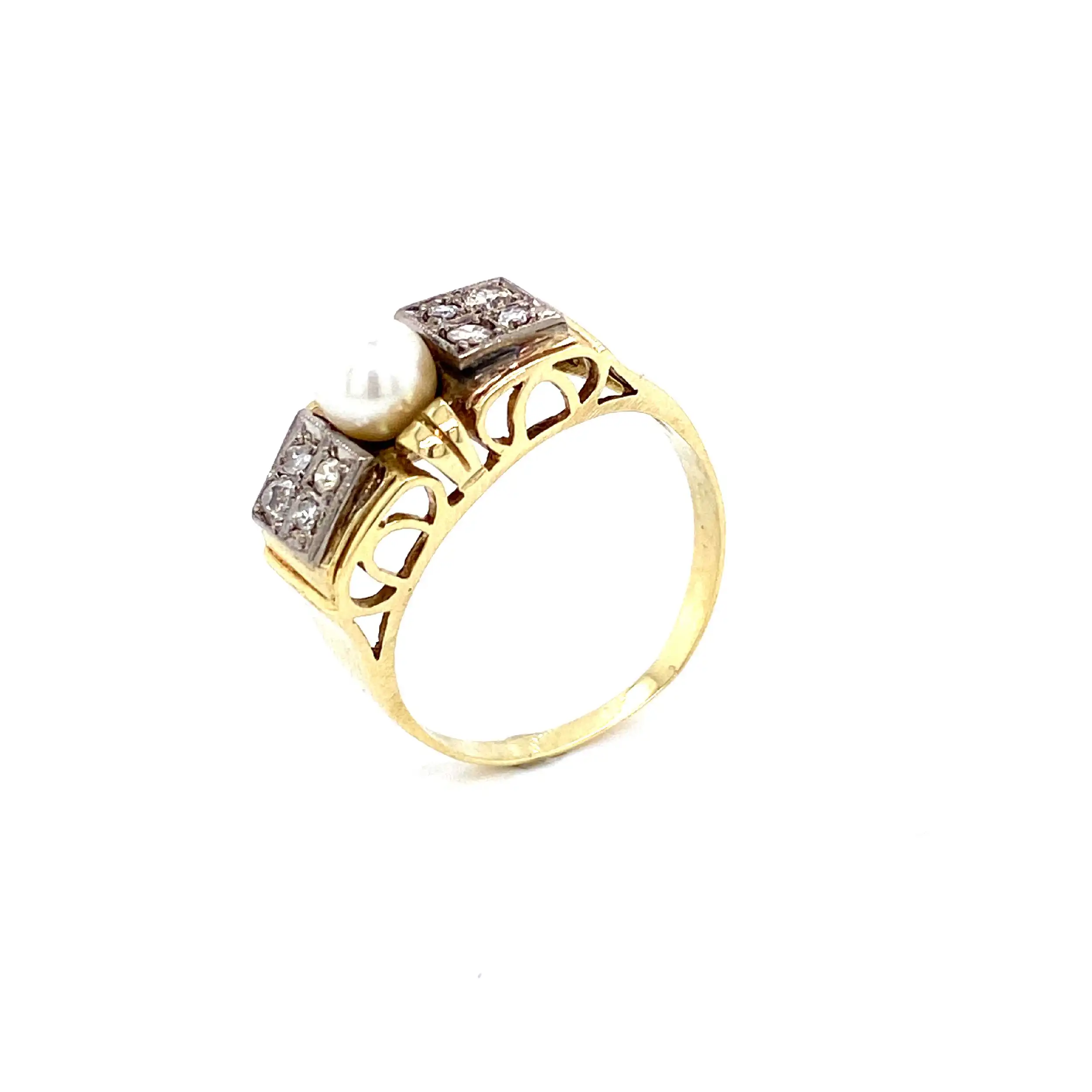 Ring Gelbgold mit Perle Ring Gelbgold mit Perle