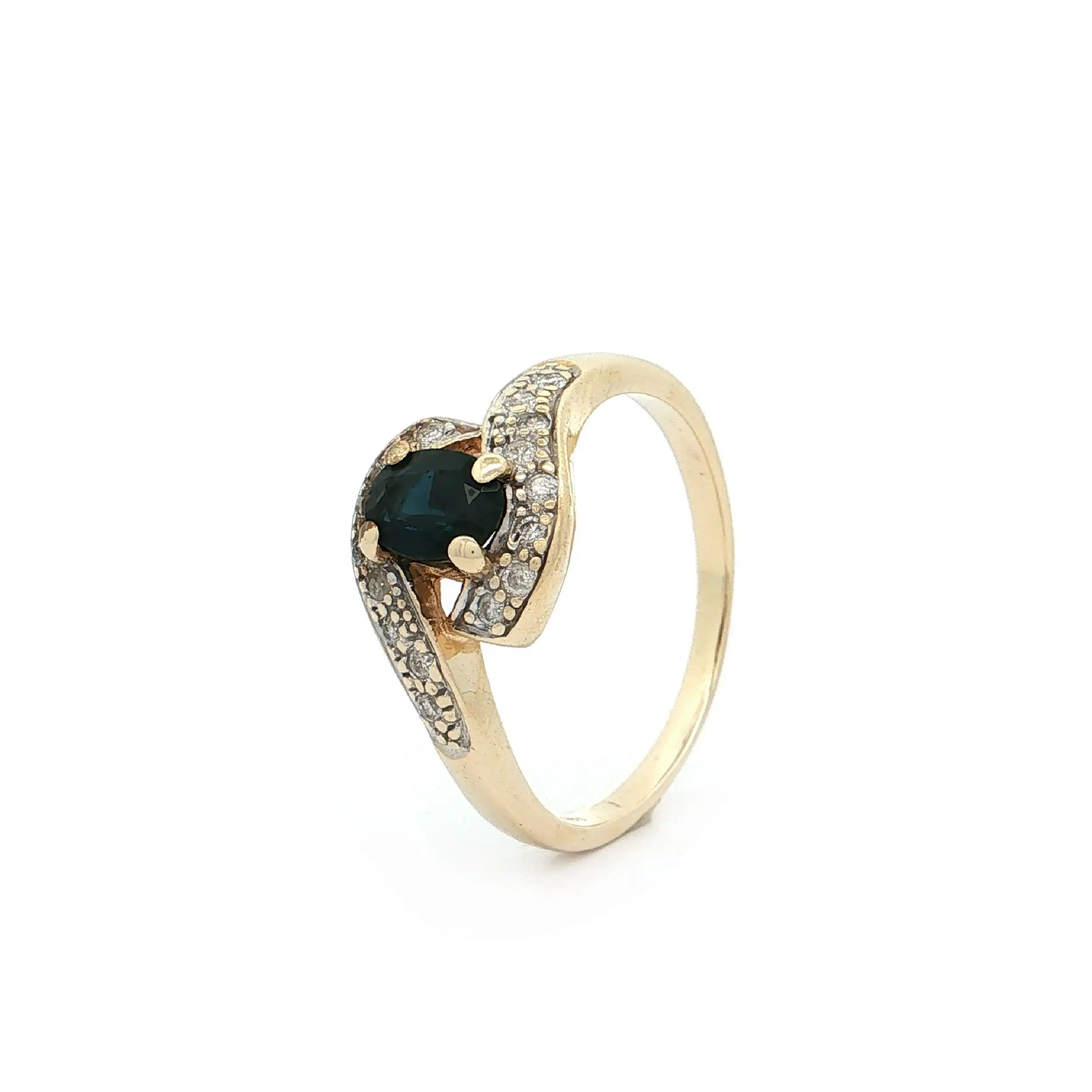 Ring mit Saphir und Brillanten Ring mit Saphir und Brillanten