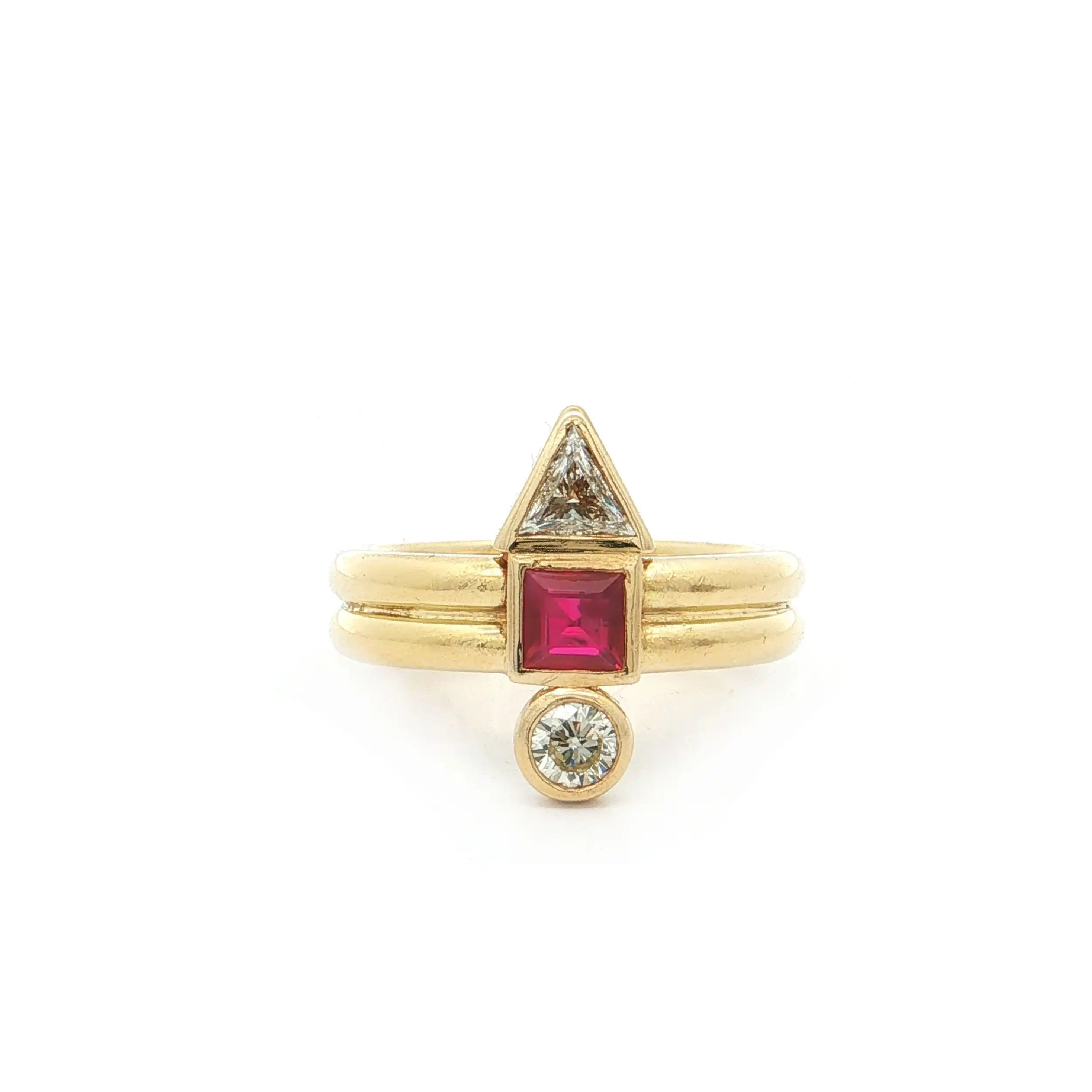 Ring Gelbgold mit Rubin und Brillant und Triangel Diamant Ring Gelbgold mit Rubin und Brillant und Triangel Diamant