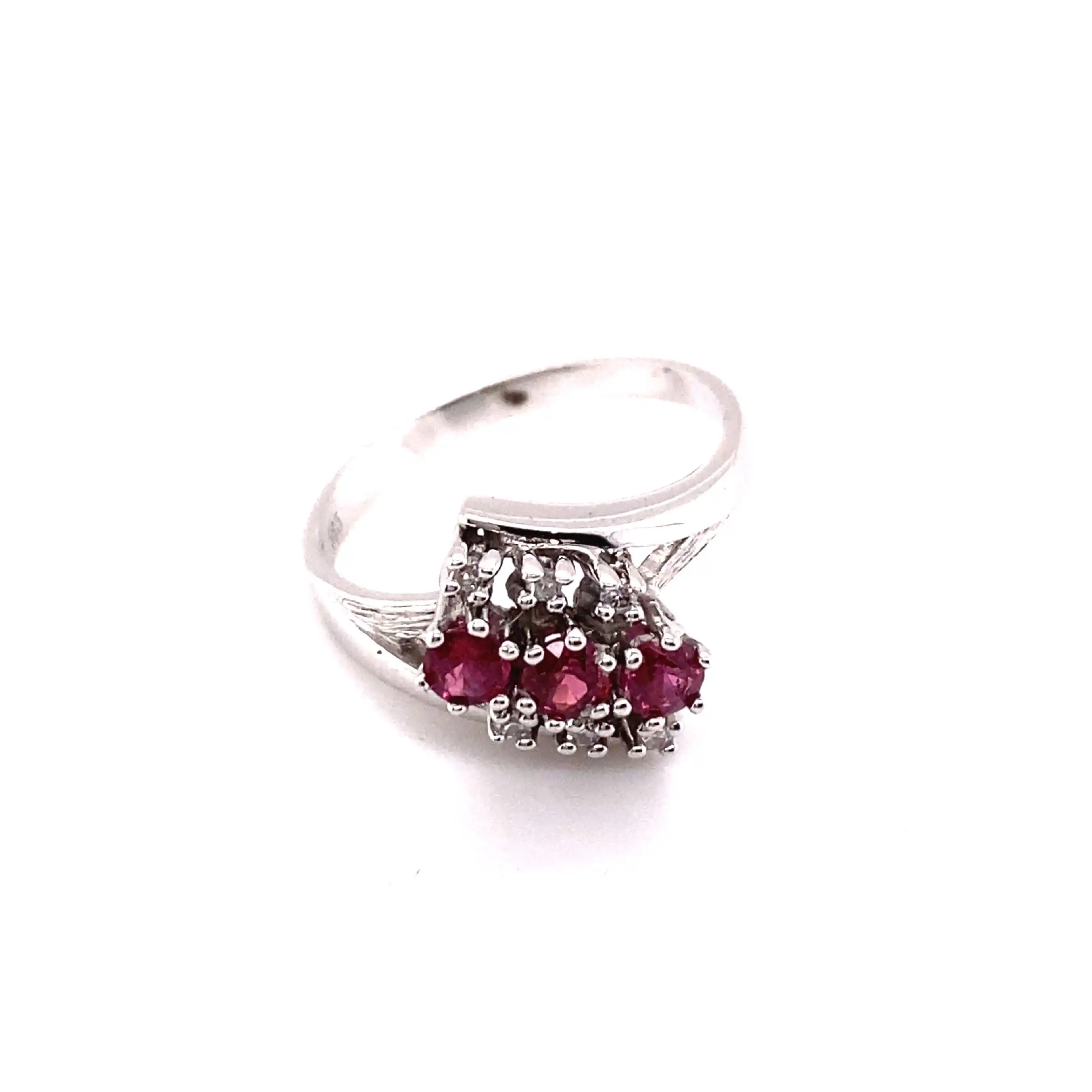 Ring Weißgold mit Rubinen und Diamanten Ring Weißgold mit Rubinen und Diamanten