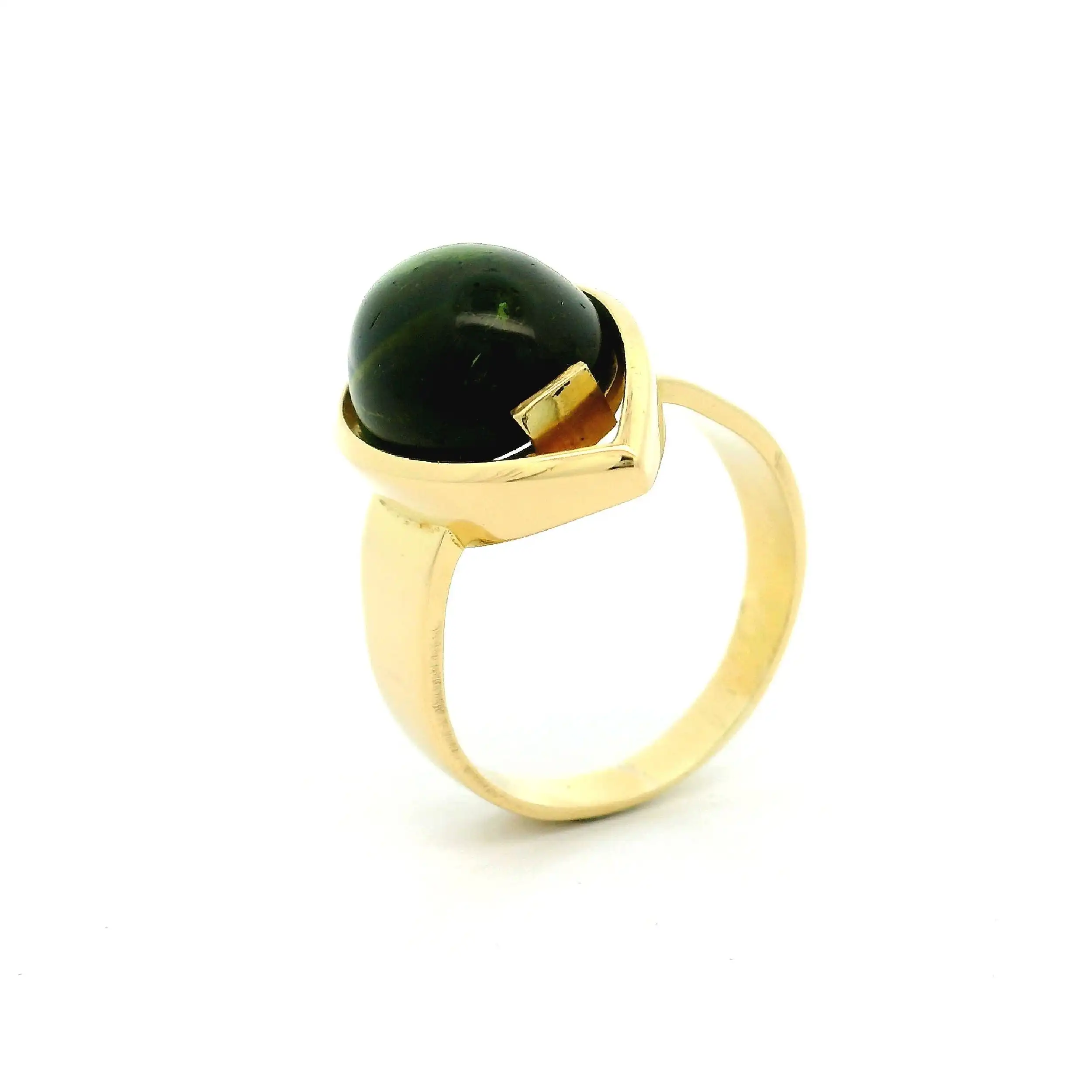 Ring Gelbgold mit Peridot Cabochon Ring Gelbgold mit Peridot Cabochon