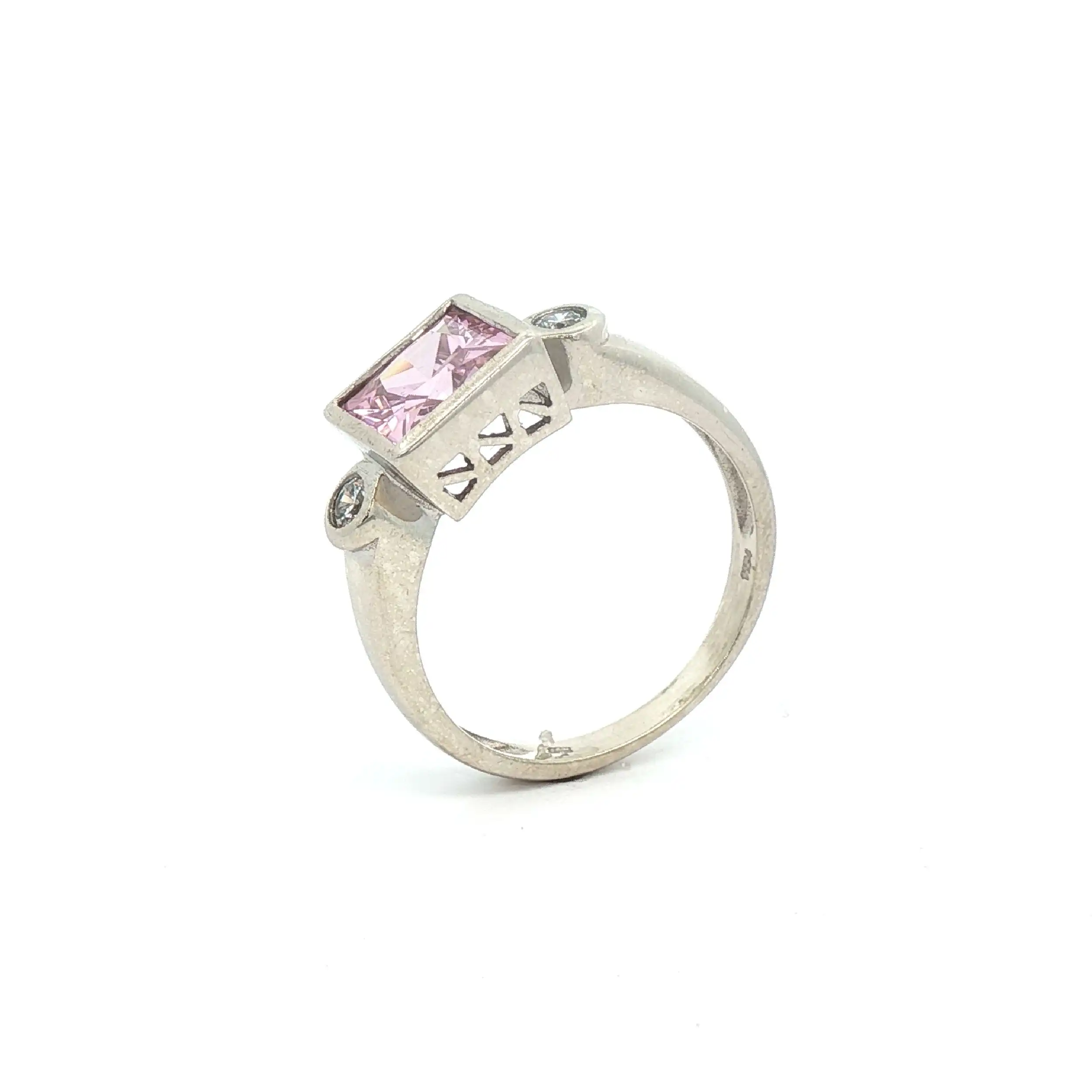 Ring Weißgold mit Zirkonia und Farbstein Ring Weißgold mit Zirkonia und Farbstein